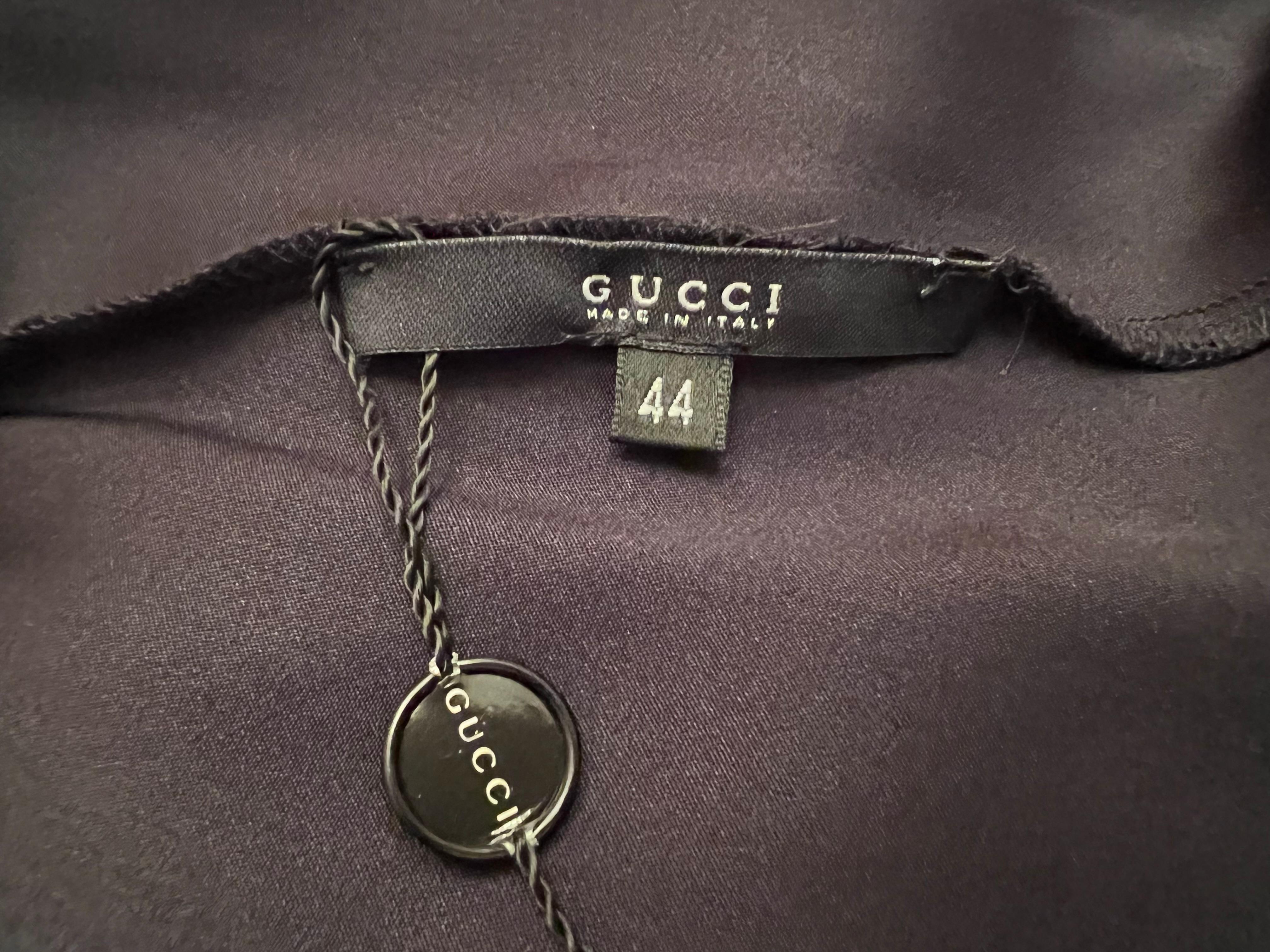 Nuevo Tom Ford for Gucci F/W 2002 Bata de seda negra con corbata de piel It. 44 en venta 6