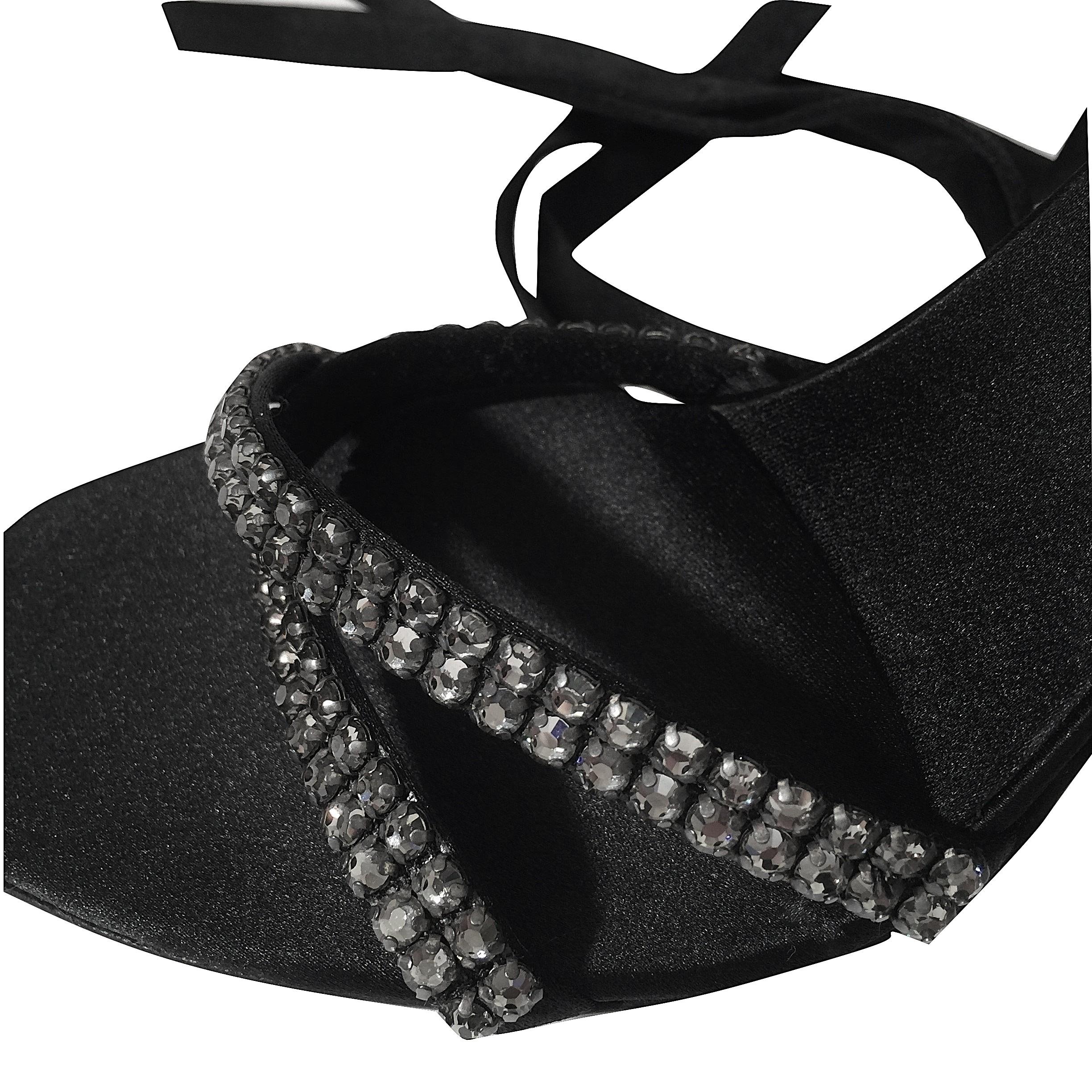 Nuovo Tom Ford for Gucci Nuovi tacchi in raso con cristalli Swarovski Sz 7 in vendita 1