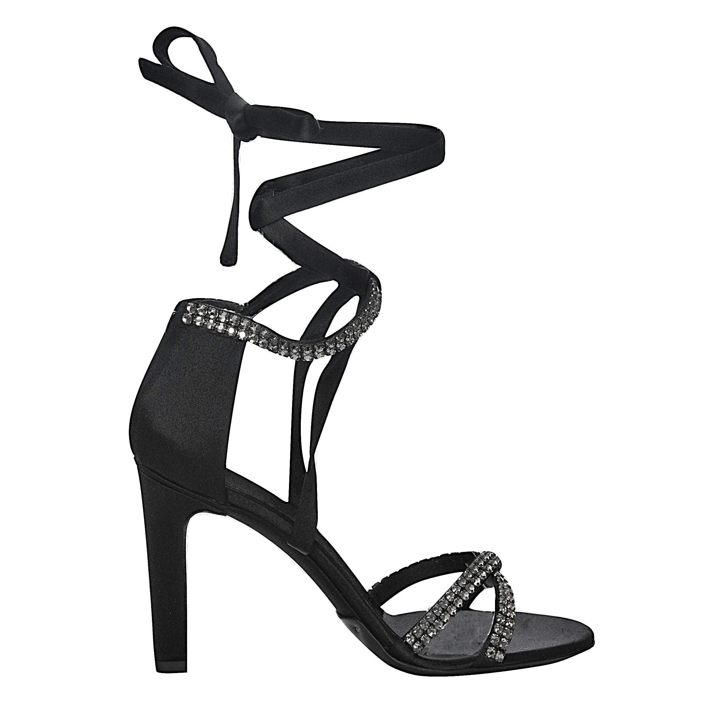 Nuovo Tom Ford for Gucci Nuovi tacchi in raso con cristalli Swarovski Sz 7 in vendita 4