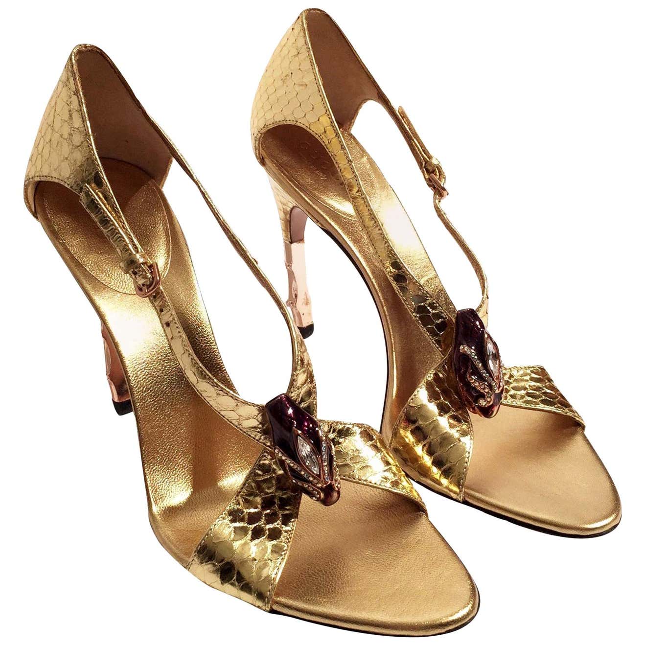 Tom Ford pour Gucci - Chaussures à talons en python à tête de serpent ...