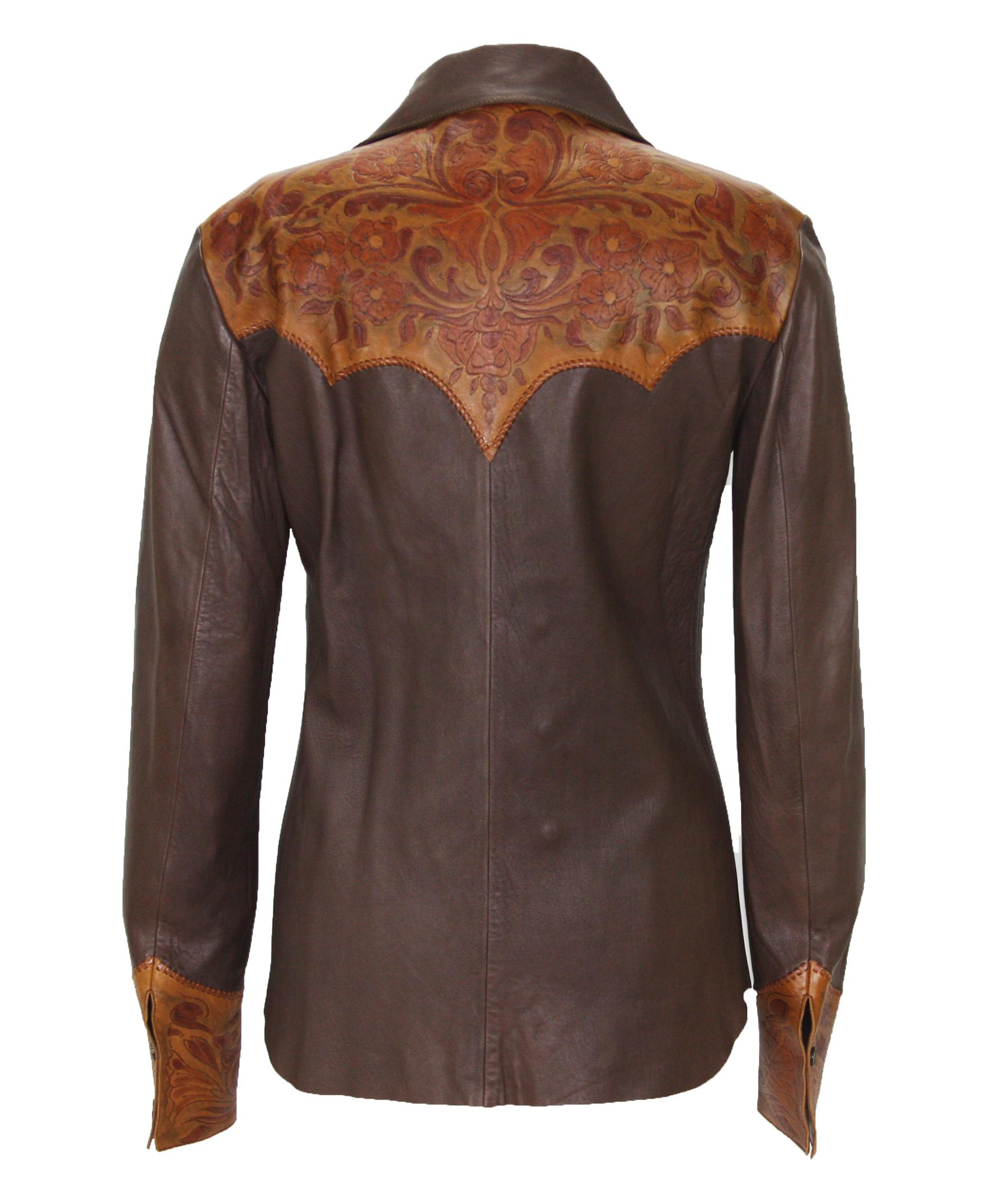 Very Rare Tom Ford for Gucci Runway Men's Leather Western Shirt
Spring / Summer 2004 Men's Collection
Designer size 48 - US 38
100% Leather, Saddle Stitching, Dual Button Cuffs, Button Closure, Point Collar.
Measurements: Length - 28 inches, Armpit