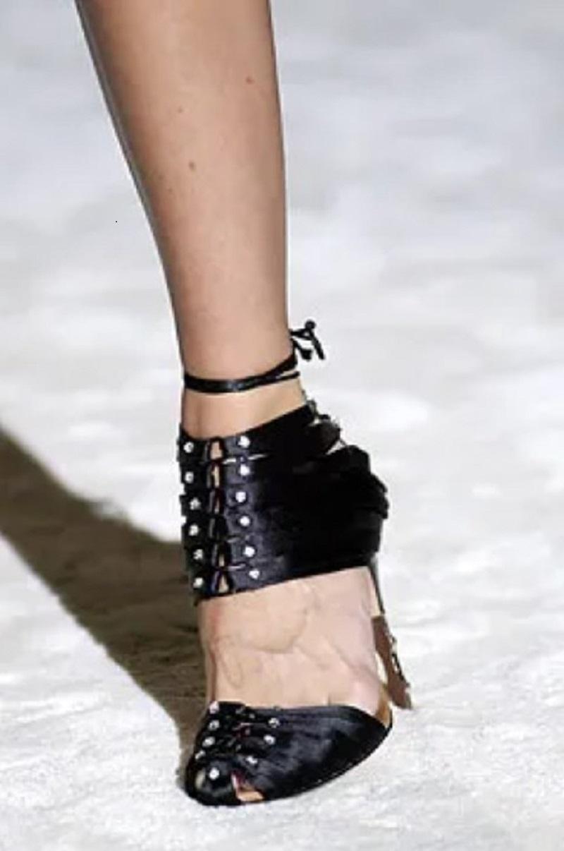 Chaussures corset Tom Ford pour Gucci en satin et cristal de crocodile noir, taille 6 B, printemps-été 2004 en vente 9