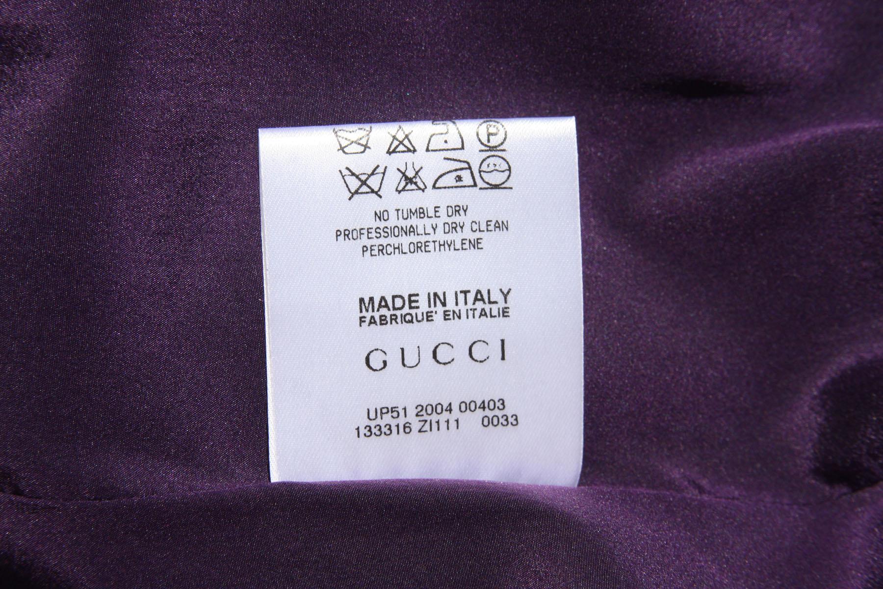 Tom Ford for Gucci, robe dos nu plongeant en soie violet profond, défilé P/É 2004, taille 38 et 44, neuve en vente 6
