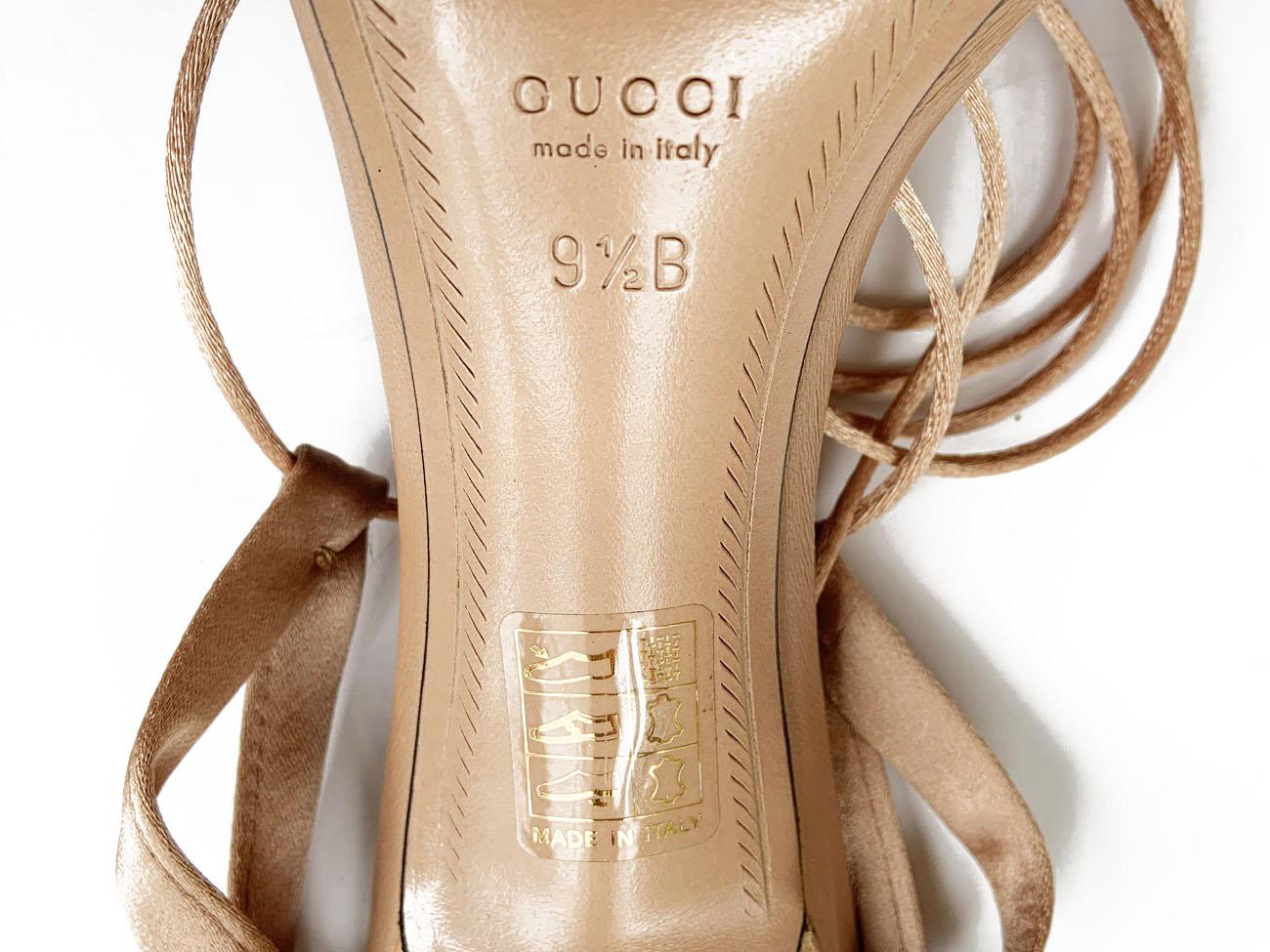 Chaussures corset Tom Ford pour Gucci en satin de crocodile couleur chair, taille US 9 et 9,5, printemps-t 2004 Pour femmes en vente