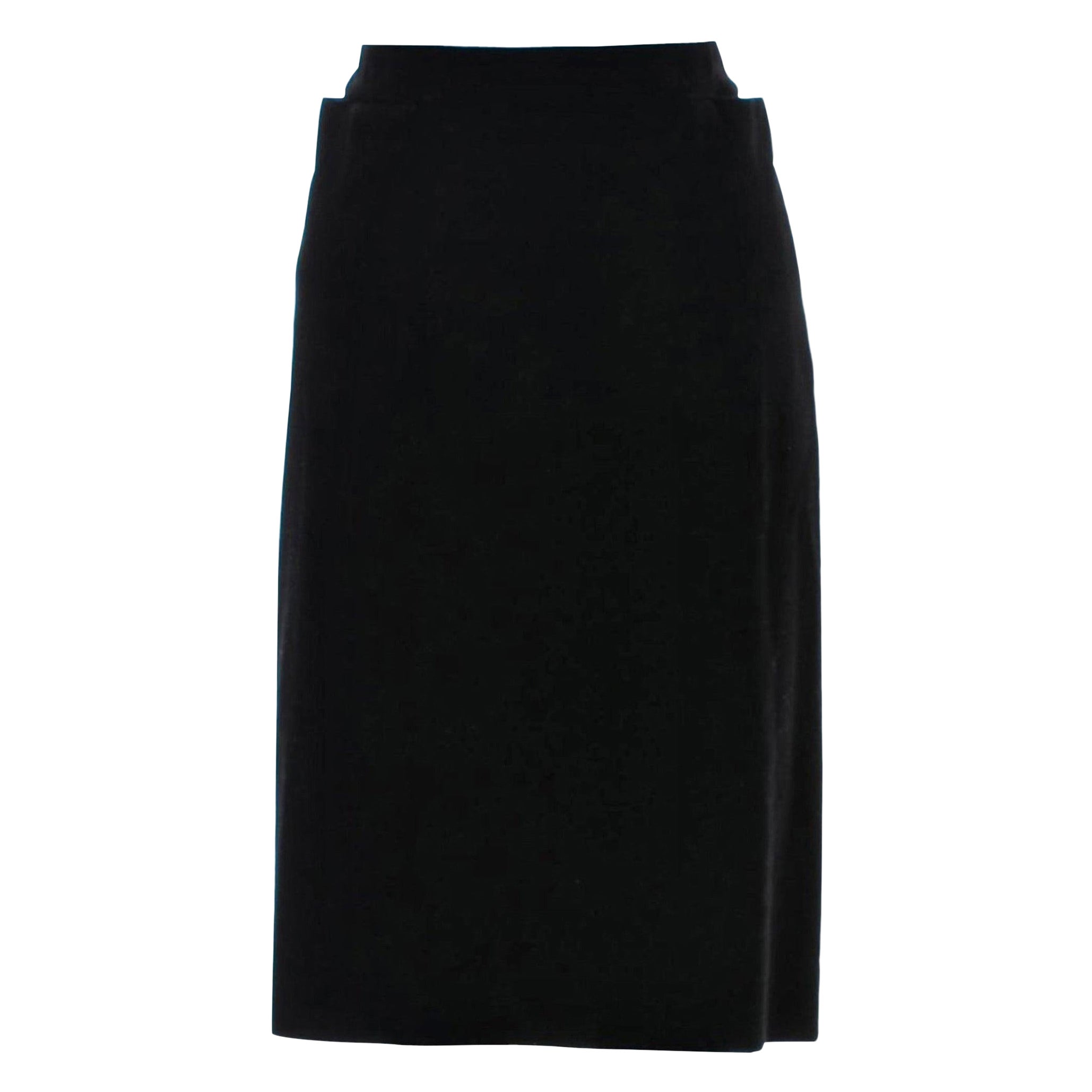 Tom Ford For Yves Saint Laurent
Taglia: S  US 2, FR36

L'ambita gonna da passerella della collezione invernale 2001 di Tom Ford
Molte modelle hanno indossato questa gonna di velluto per la sfilata.
Impossibile da trovare nuovo!
Nuovo di zecca senza