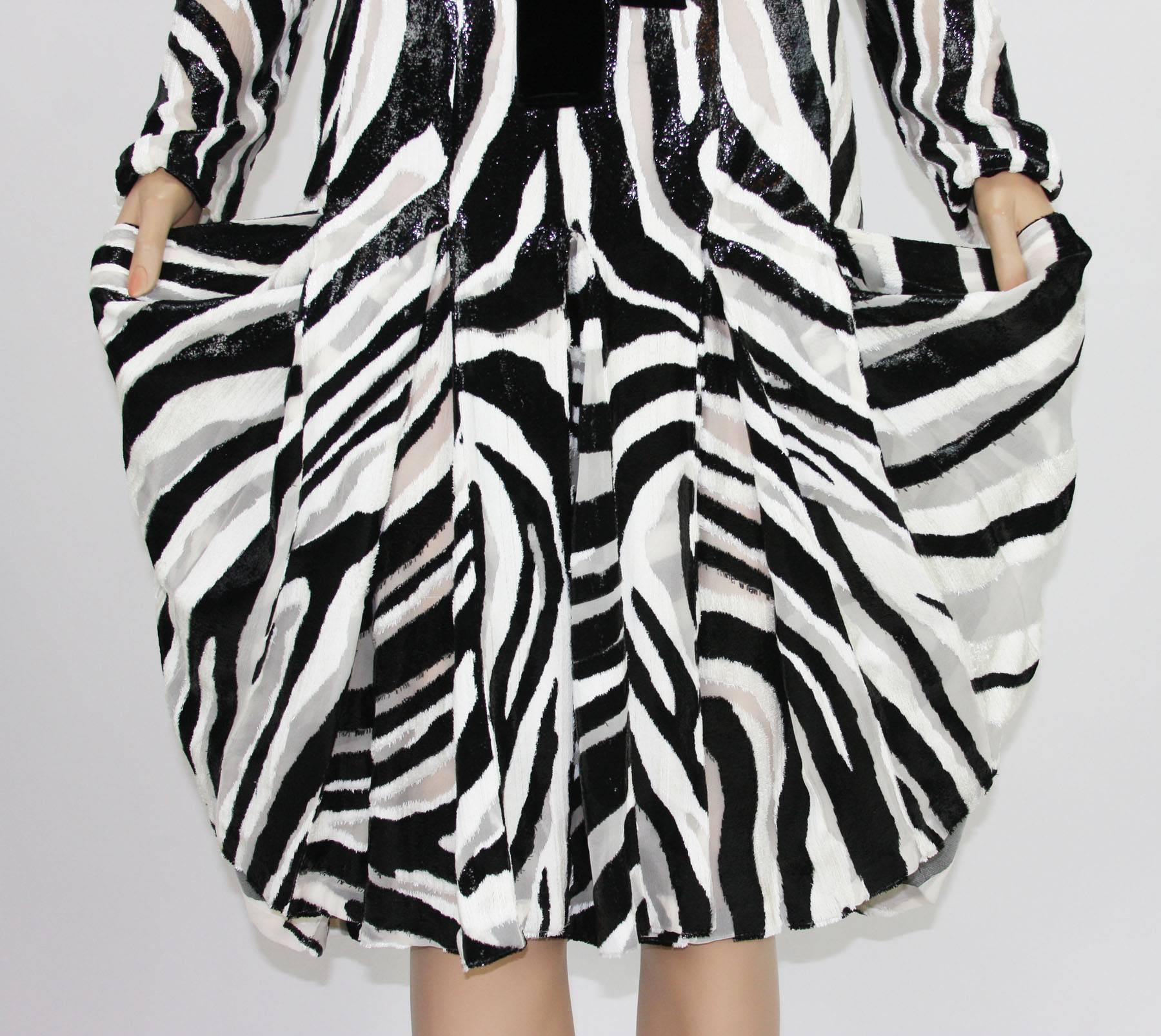 New Tom Ford Fur-Like Zebra Print Semi-Sheer Belted Shimmer Pleated Dress It 38  In New Condition For Sale In Montgomery, TX