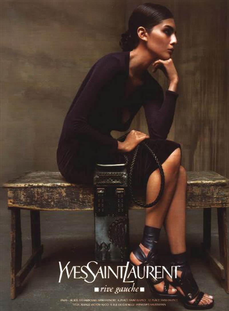 Tom Ford Yves Saint Laurent - Bottes en cuir noir à lacets et œillets, neuves, automne-hiver 2001, taille 37 en vente 3