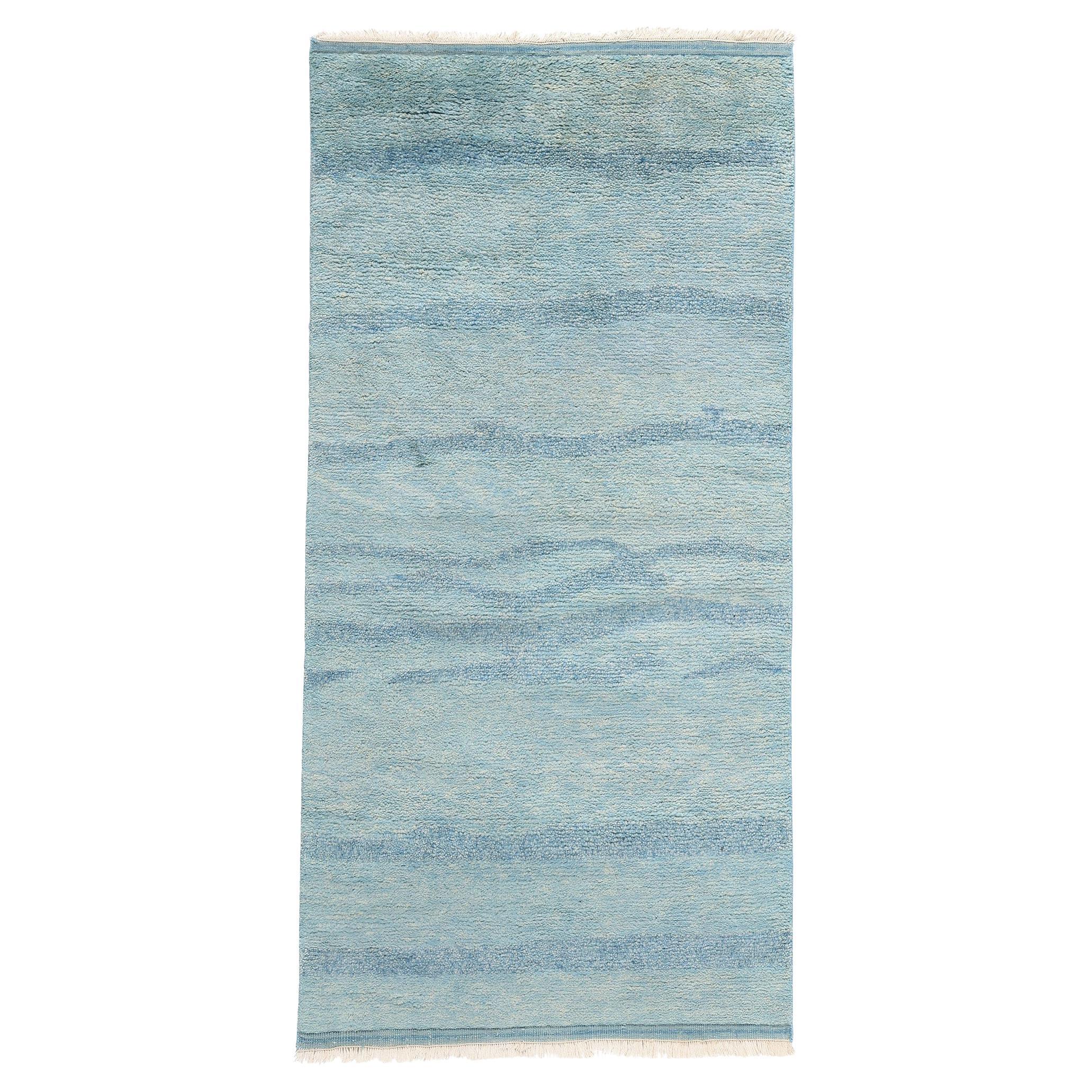 Nouveau tapis marocain Tranquil Tides bleu ciel, 04'00 x 08'02 en vente