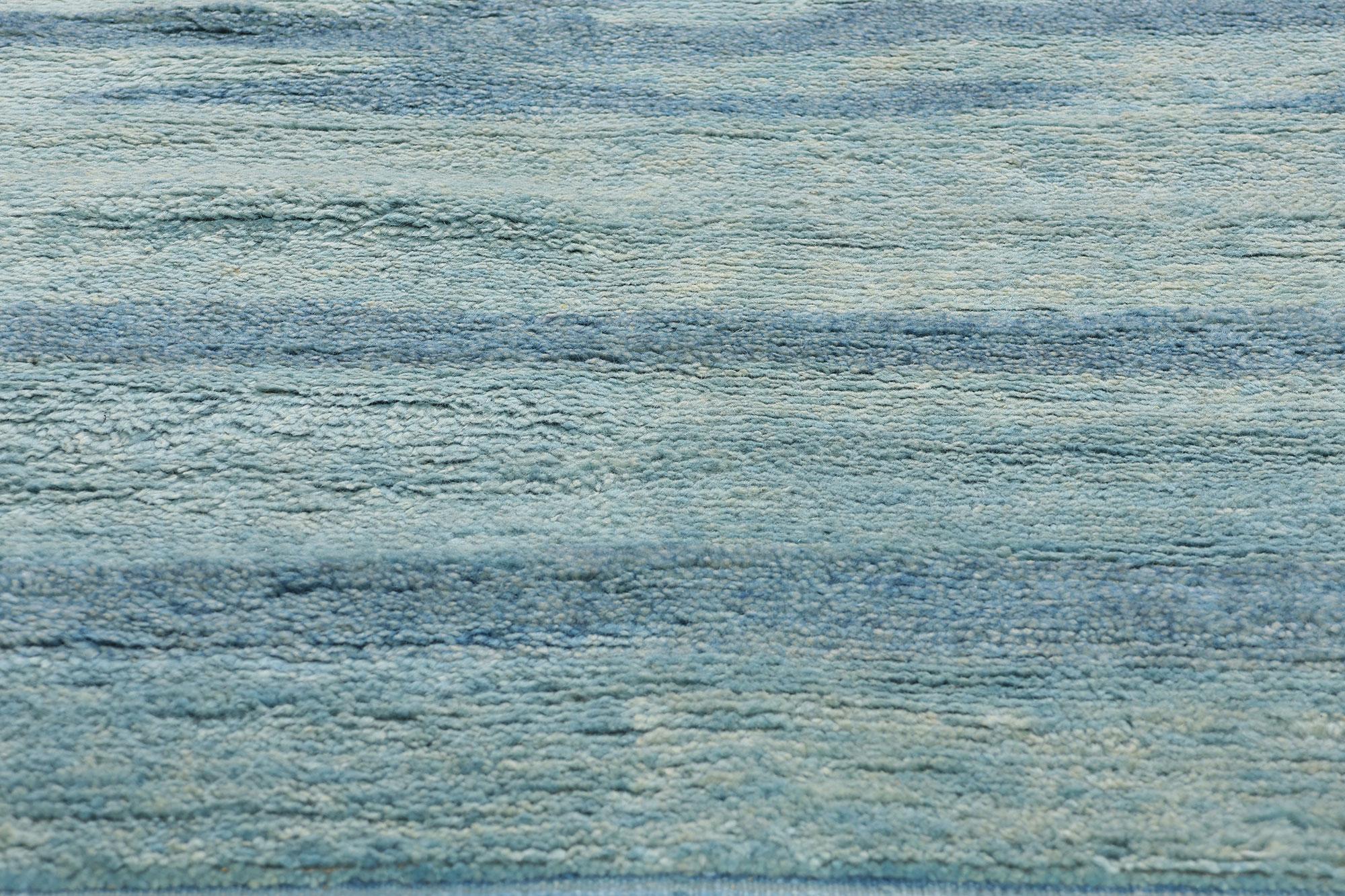 Annodato a mano New Tranquil Tides Tappeto marocchino moderno blu cielo, 04'01 x 07'11 in vendita