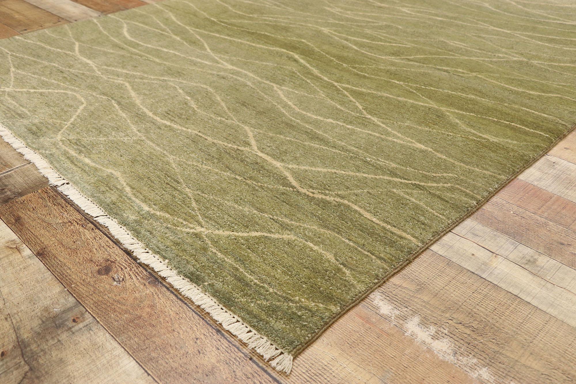 Contemporary New Transitional Accent Rug with Metamorphic Organic Modern Style For Sale