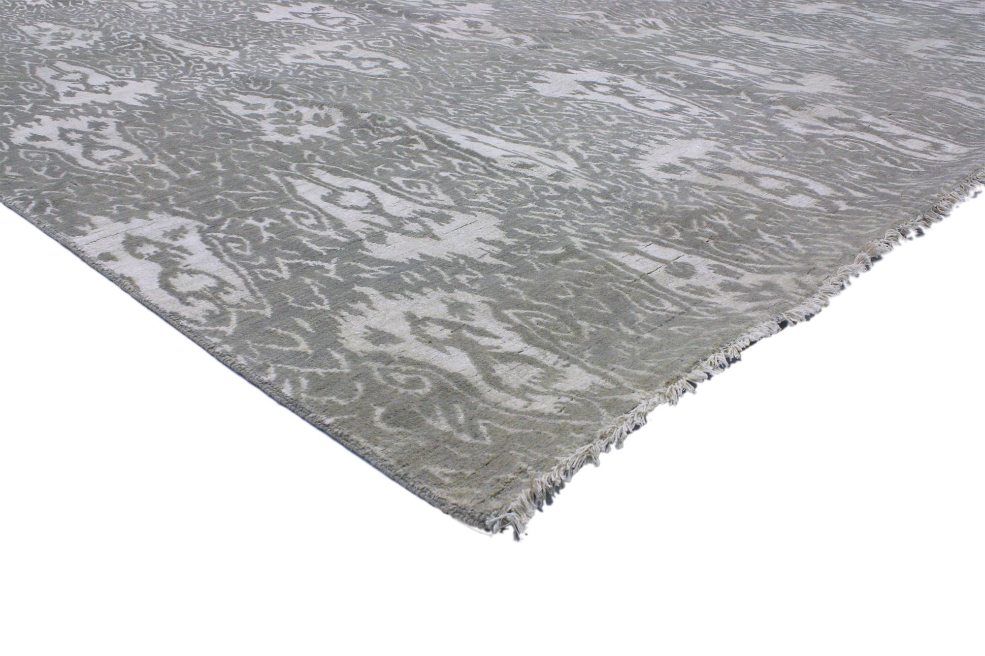 30285 Nueva Alfombra de Área Transicional Ikat Gris, 08'00 x 10'03. Esta alfombra de lana anudada a mano Ikat gris de transición es una impresionante mezcla de arte tradicional y sofisticación moderna. Esta exquisita alfombra india se inspira en la