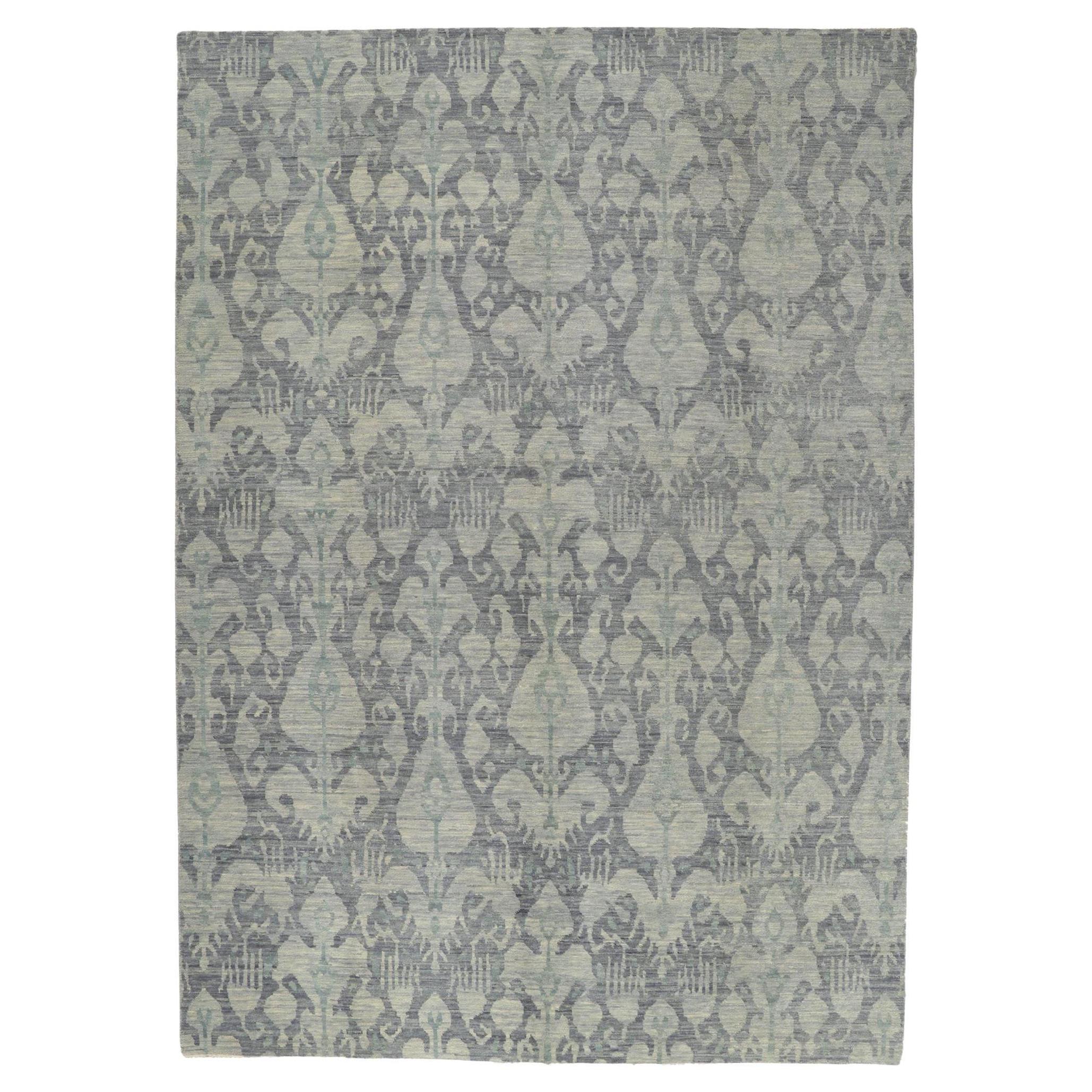 Nouveau tapis Ikat transitionnel avec des couleurs grises et bleues aux tons terreux