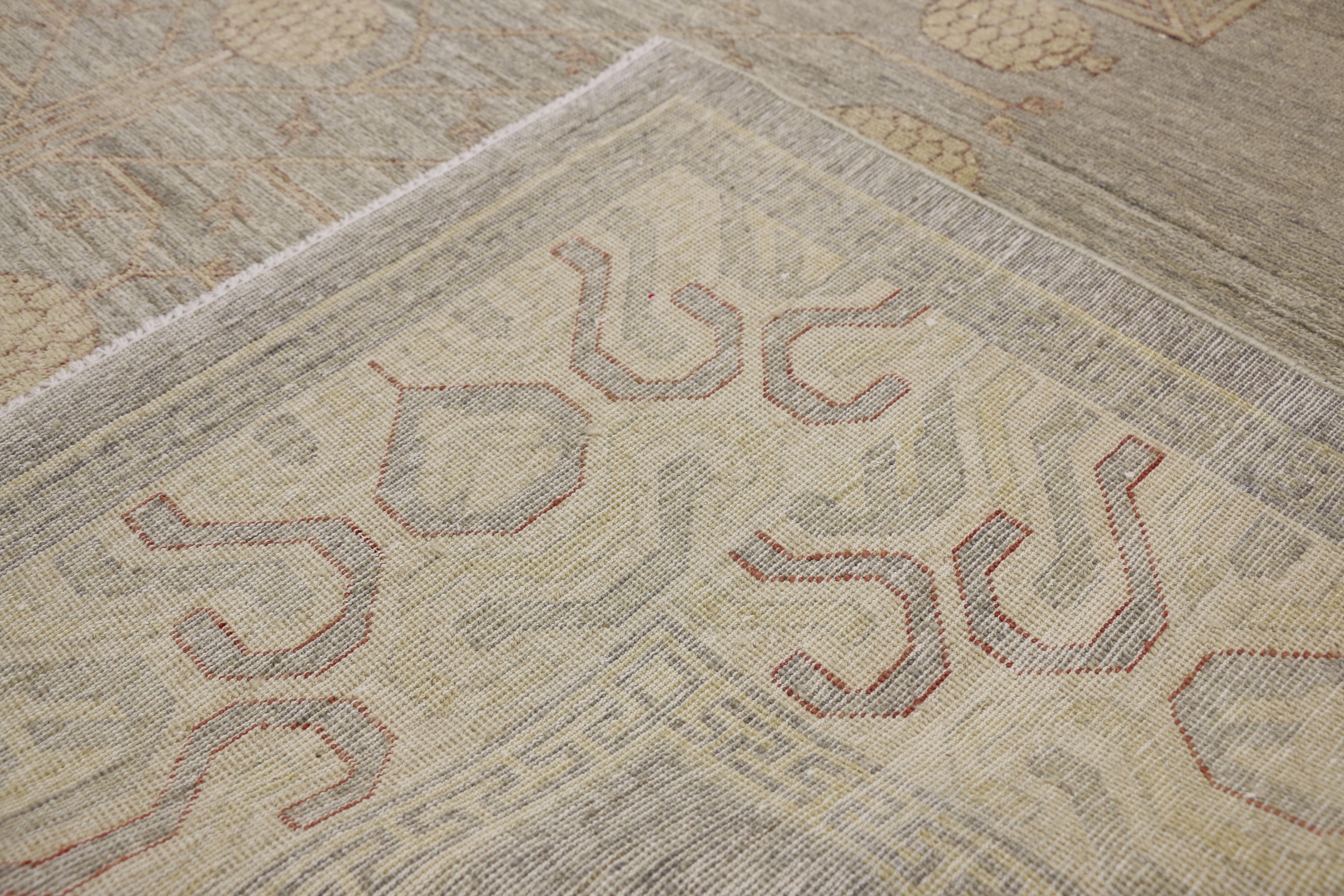 Transitional Khotan Style Area Rug with Pomegranate Design In New Condition In Dallas, TX
