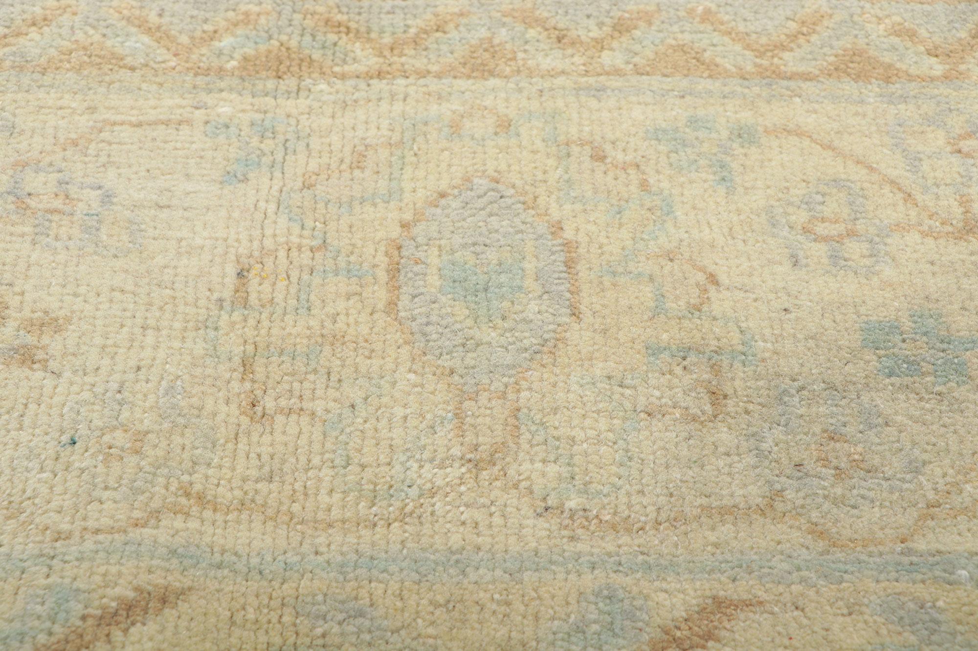 New Transitional Oushak Rug with Soft Earth-Tone Colors In New Condition For Sale In Dallas, TX