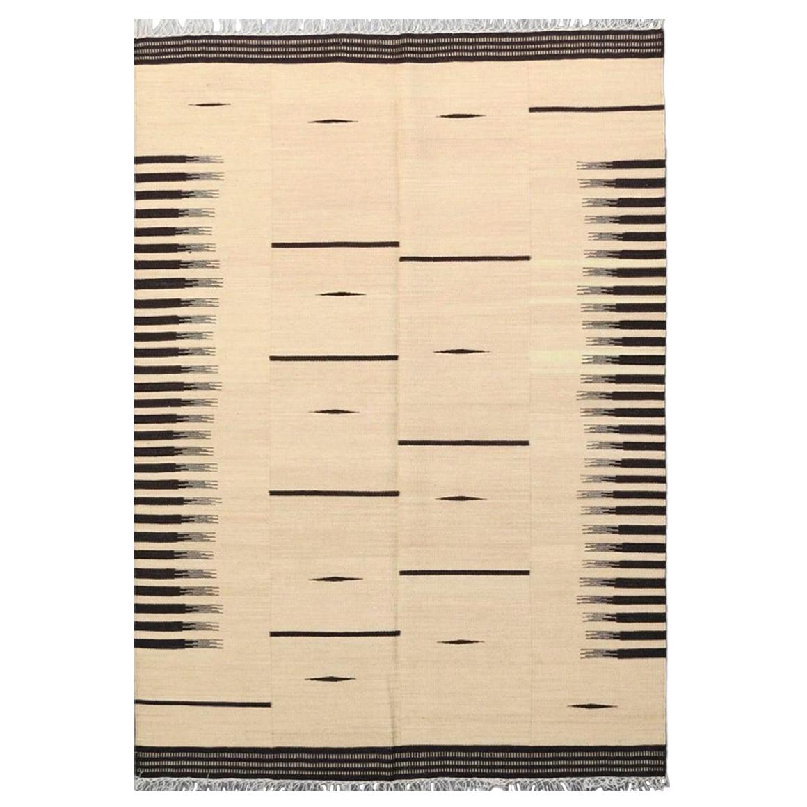 Neuer handgewebter flacher Kelim-Teppich in Stammesdesign, Größe 6ft 6in x 9ft 10in