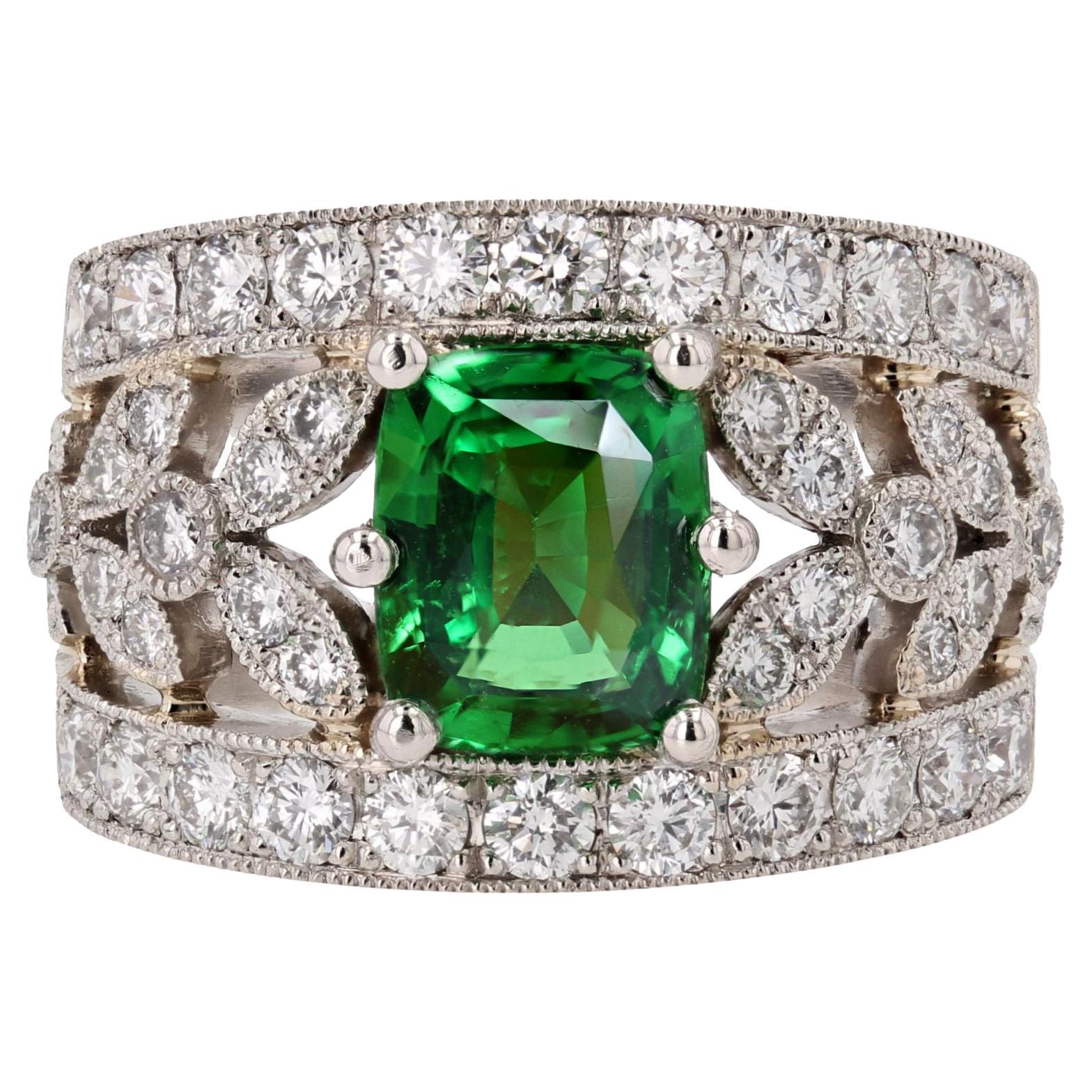 New Tsavorite Garnet Diamonds Platinum Band Ring en vente