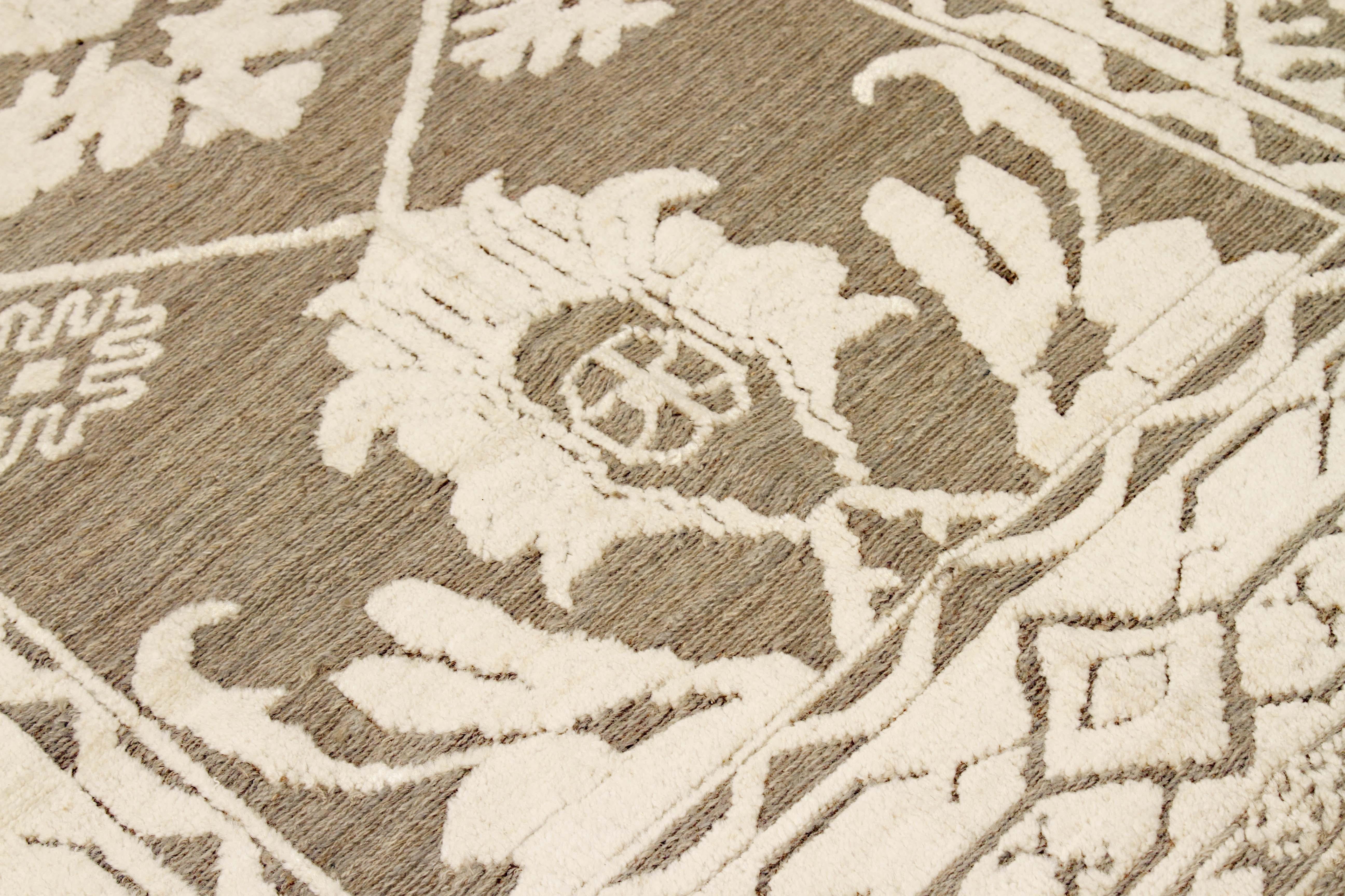 New Turkish Oushak Rug with Ivory Botanical Details on Beige Field In New Condition For Sale In Dallas, TX