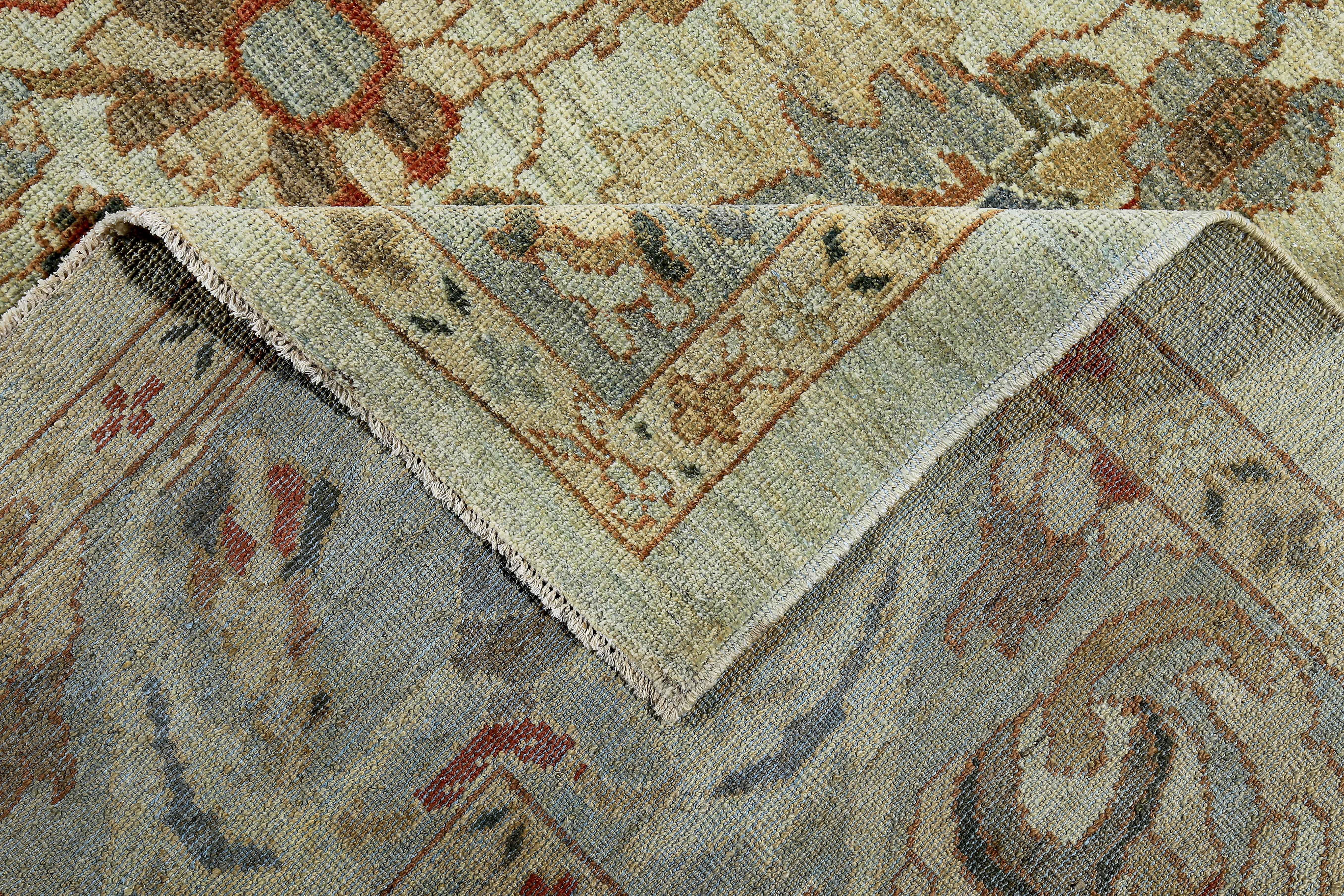 Türkischer Teppich im Sultanabad-Design mit roten und grauen botanischen Details im Angebot 2