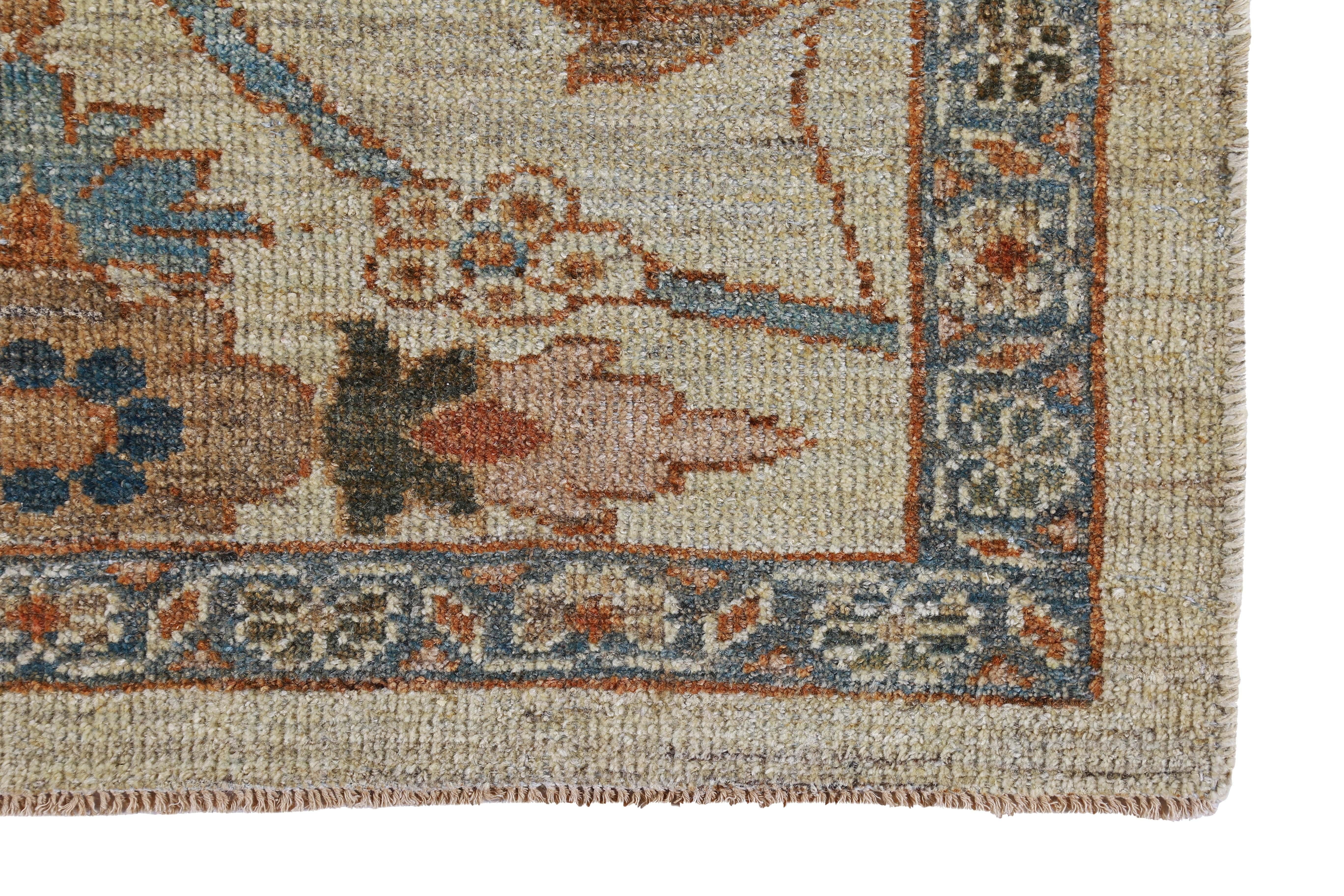 Türkischer Läufer im Sultanabad-Design mit braunen und beigefarbenen botanischen Details im Zustand „Hervorragend“ im Angebot in Dallas, TX