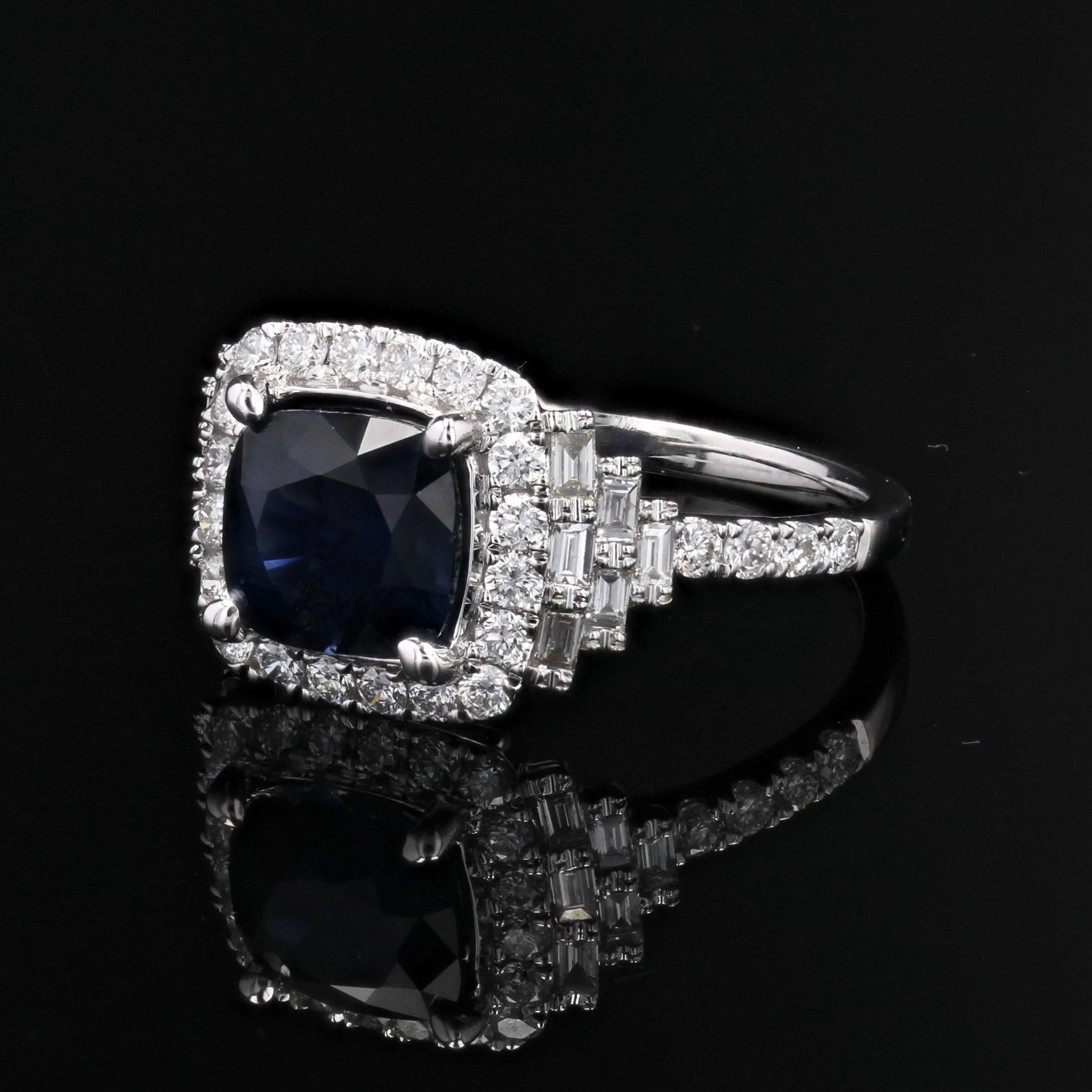New Unheted Ceppylon Sapphire Diamonds 18 Karat White Gold Cluster Ring in vendita 1