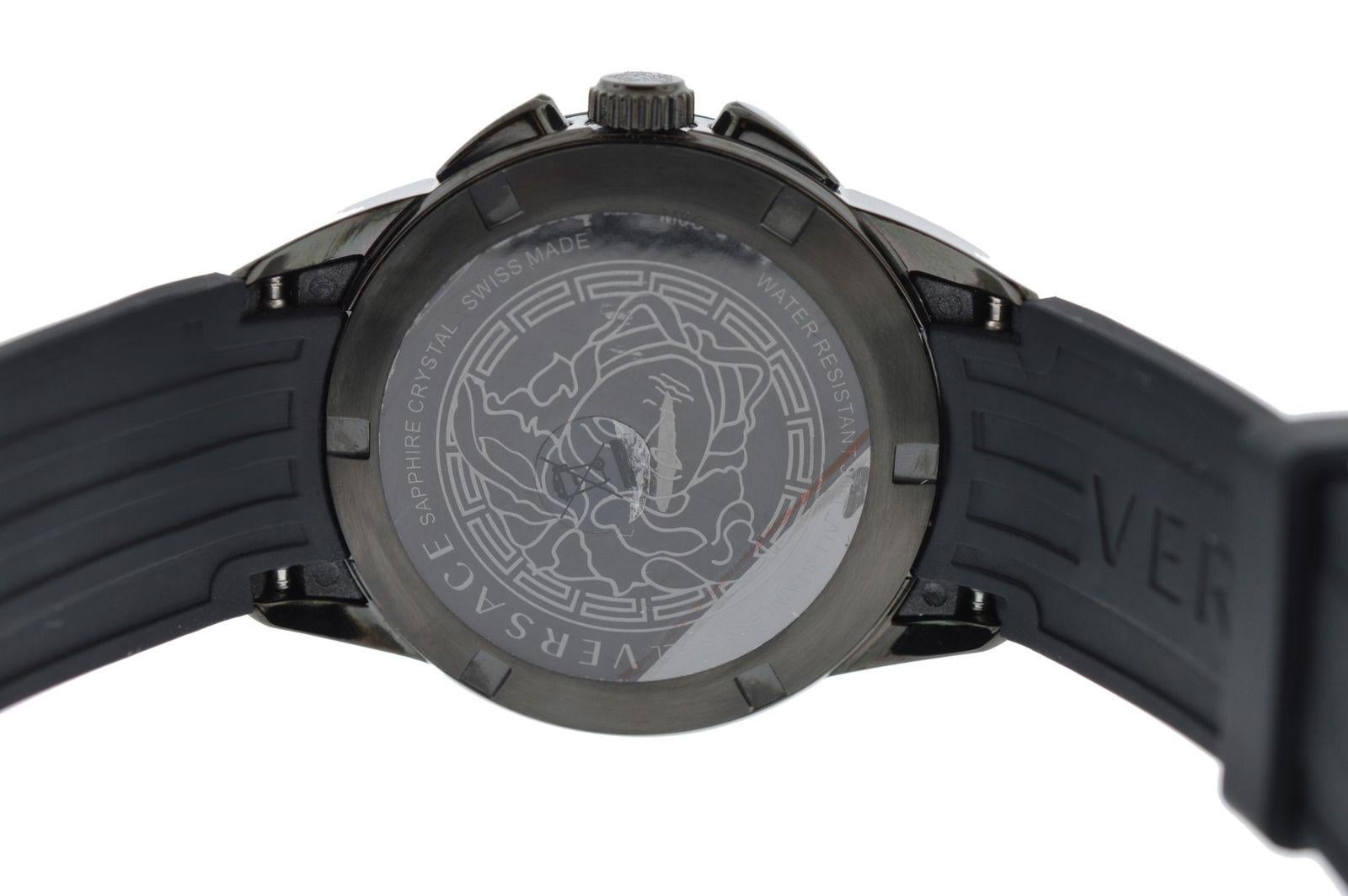 New Unisex Versace Character Ceramic Steel Quartz Watch In New Condition In New York, NY