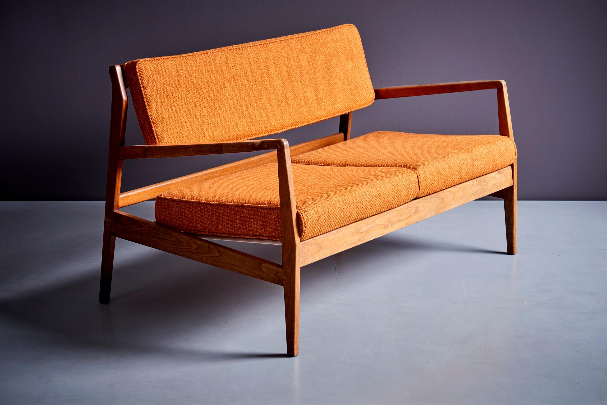 Gepolstertes orangefarbenes Jens Risom-Sofa-Set mit Missoni-Stoff (amerikanisch) im Angebot