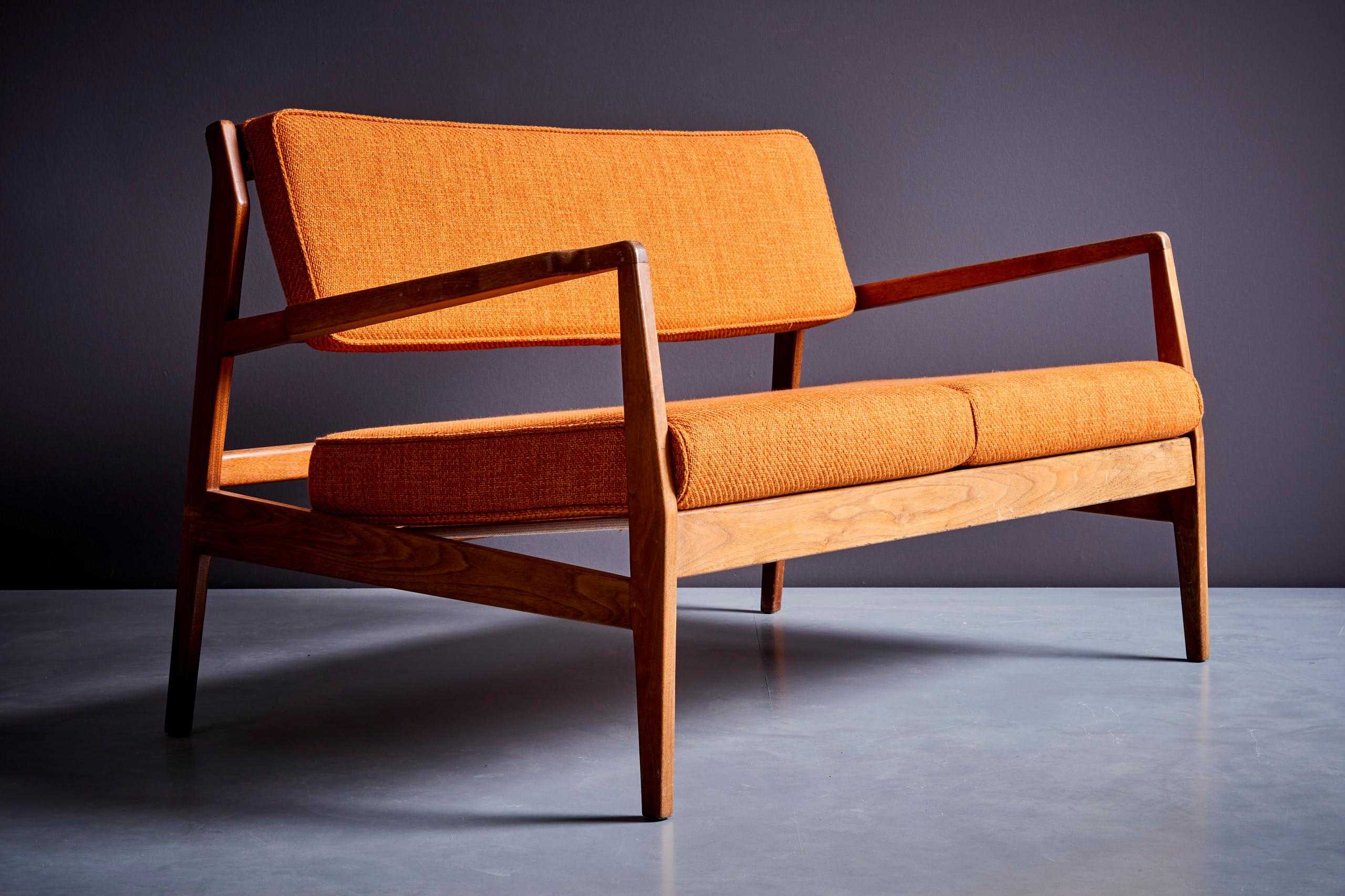 Gepolstertes orangefarbenes Jens Risom-Sofa-Set mit Missoni-Stoff im Zustand „Hervorragend“ im Angebot in Berlin, DE