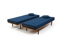 New Upholstered Pair of GE-19 Hans Wegner Daybeds