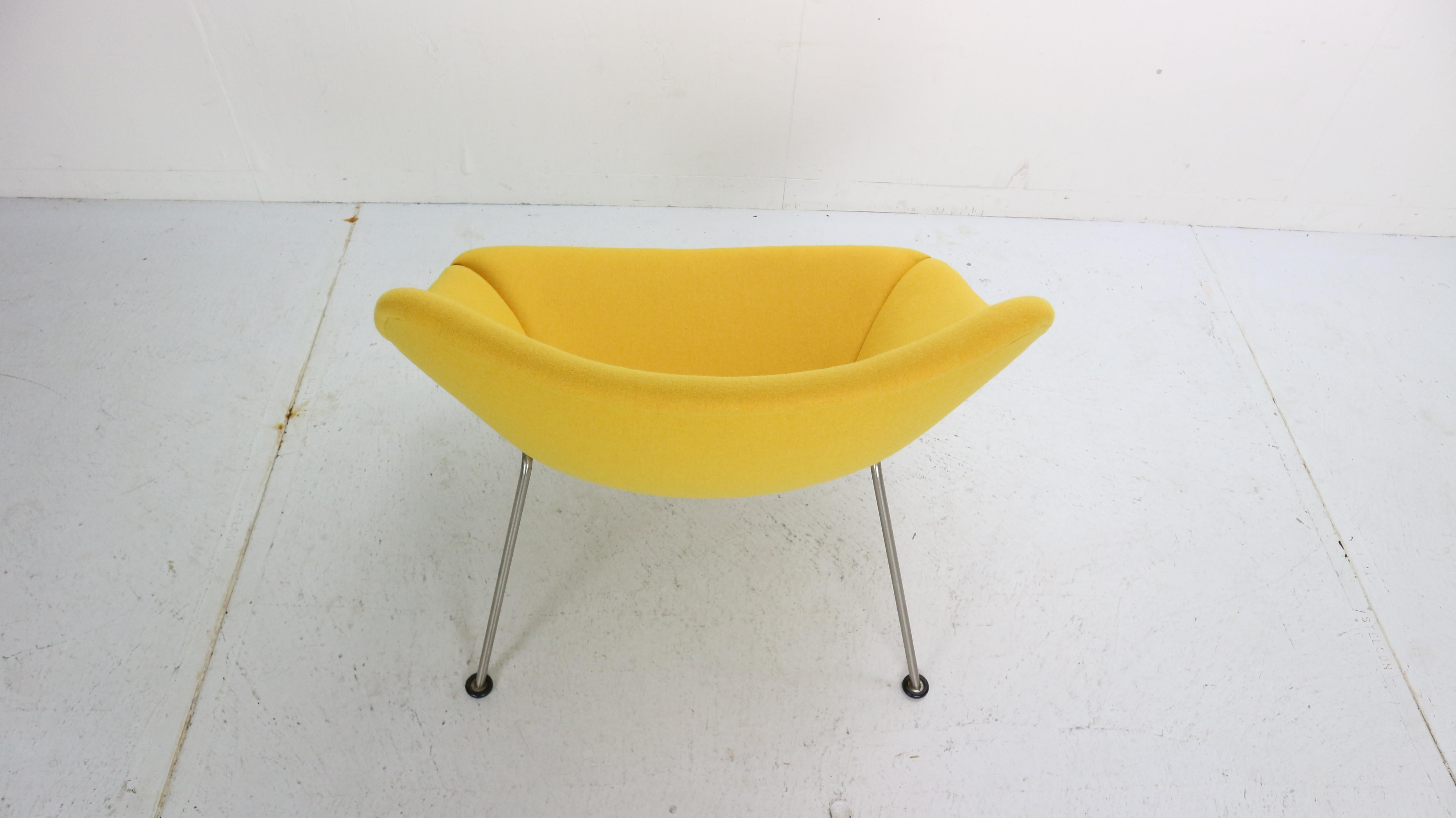 New Upholstery F157 Oyster Lounge Chair by Pierre Paulin for Artifort, 1960s 3