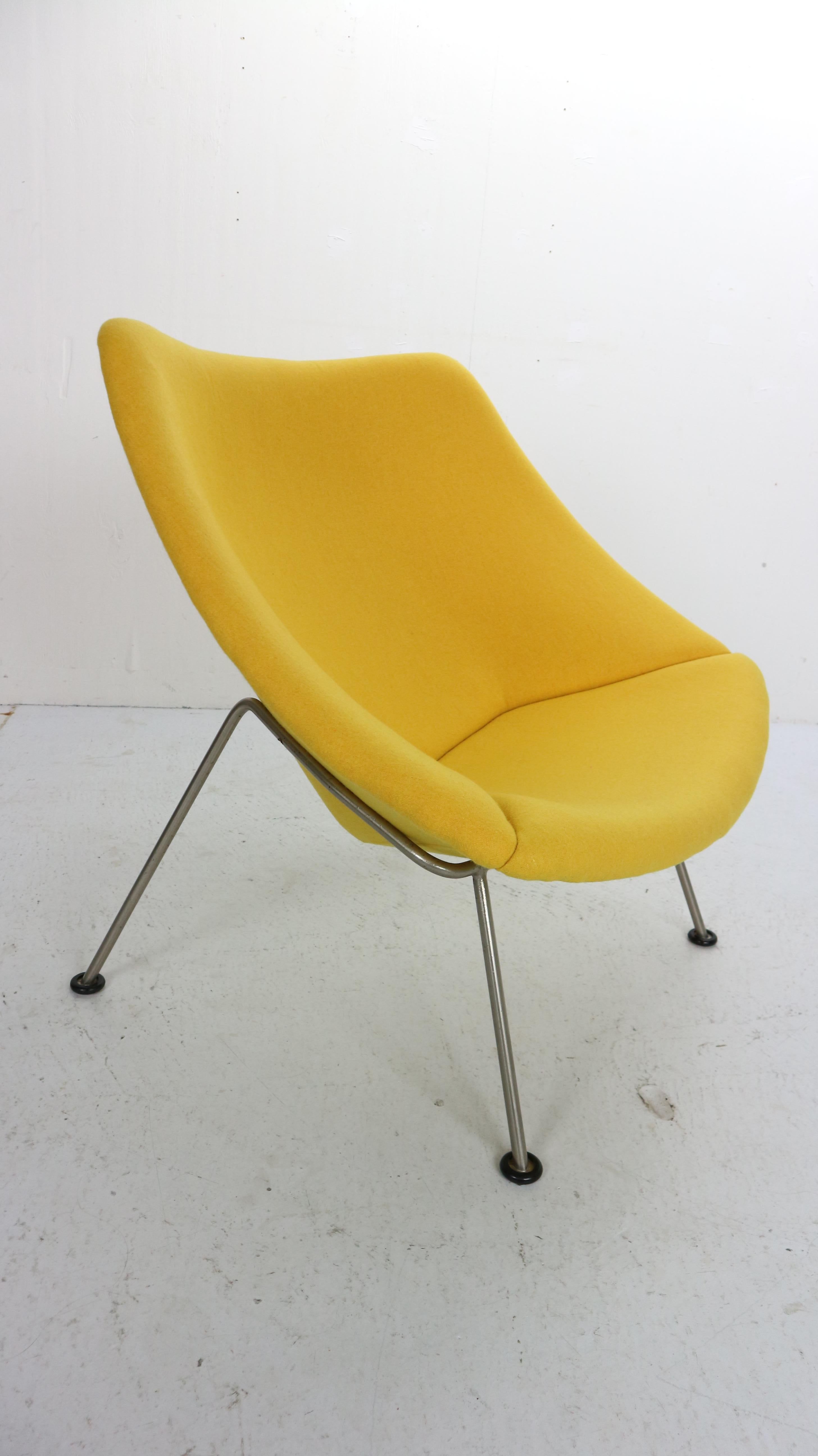 New Upholstery F157 Oyster Lounge Chair by Pierre Paulin for Artifort, 1960s 4