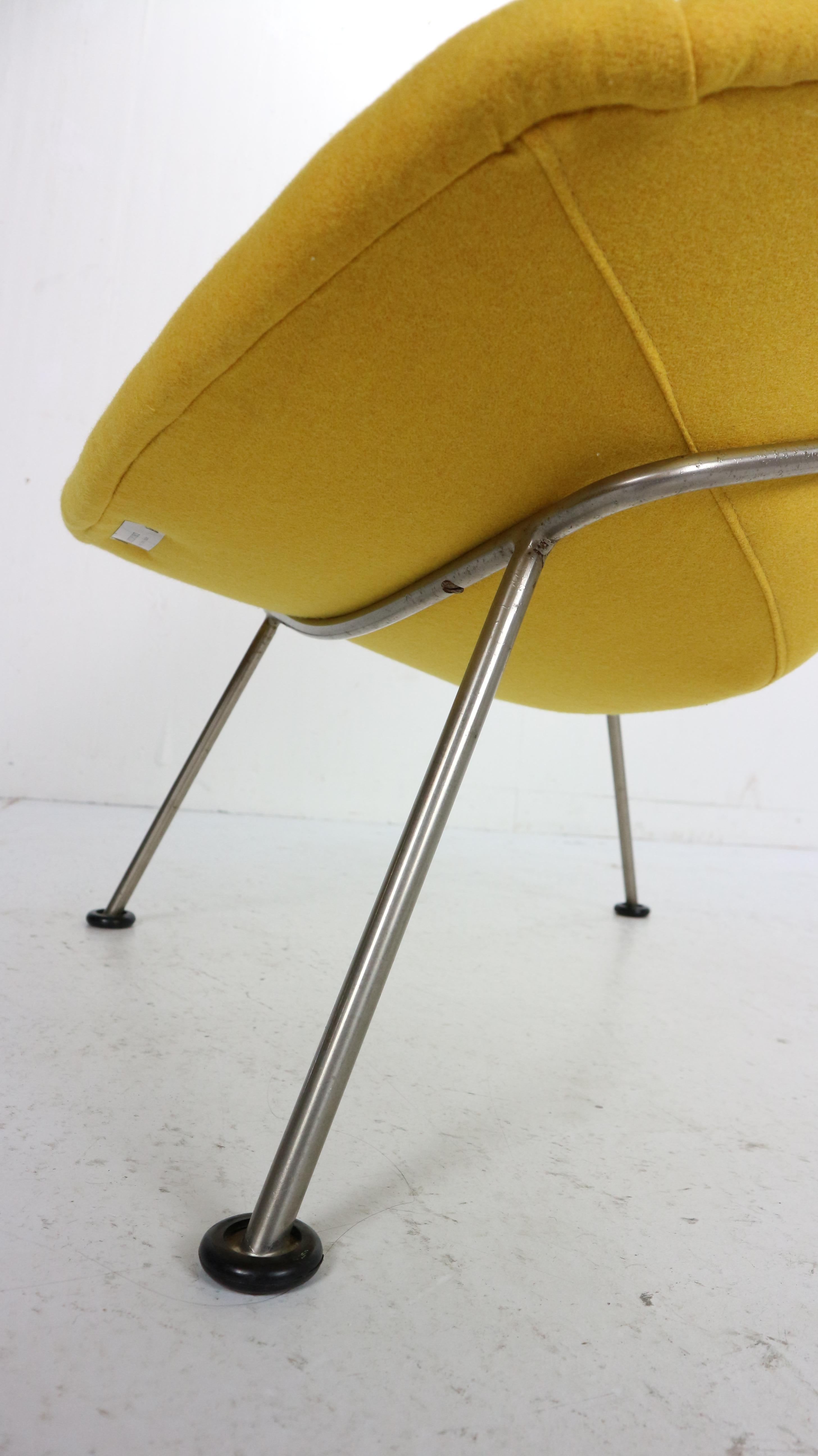 New Upholstery F157 Oyster Lounge Chair by Pierre Paulin for Artifort, 1960s 11