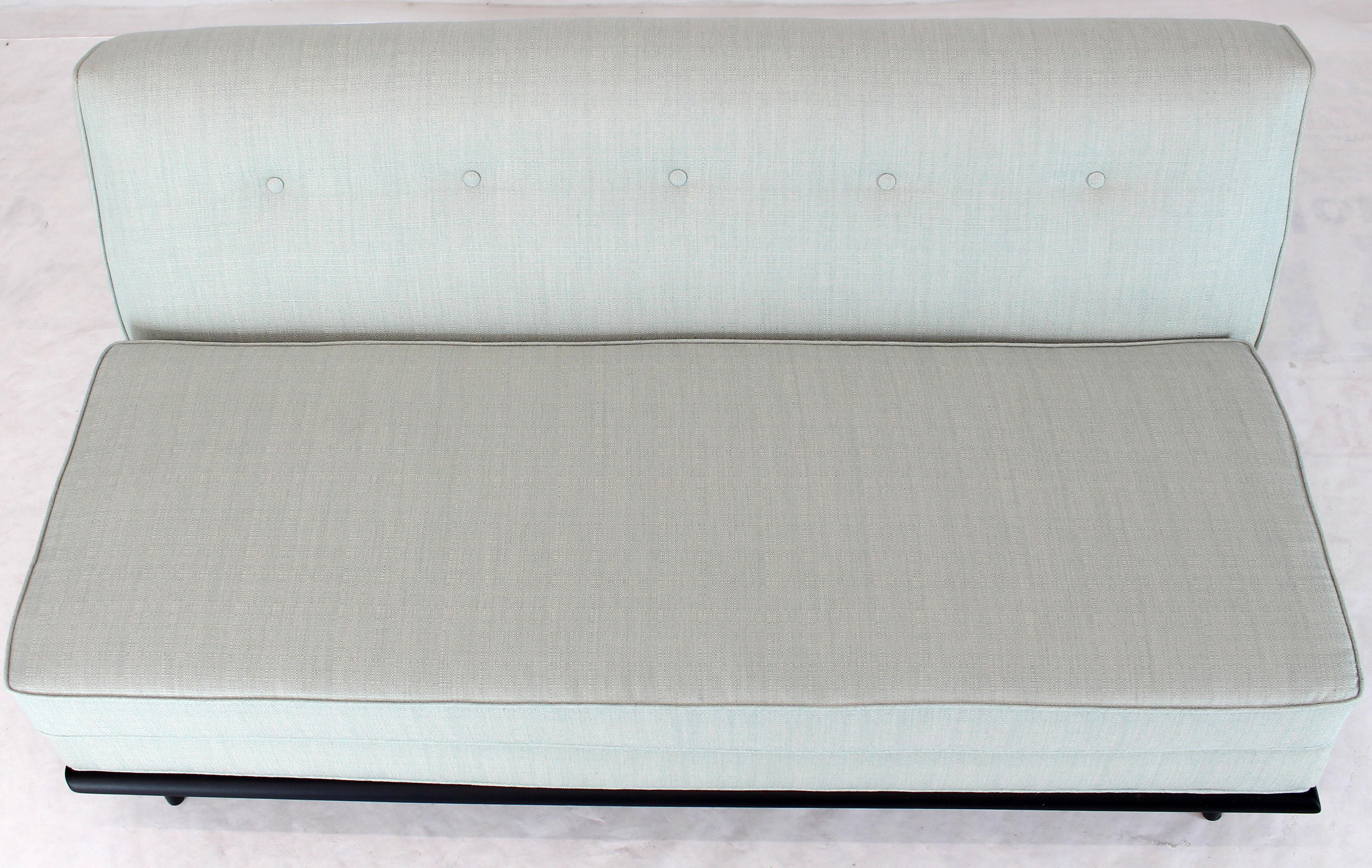 Coussin d'appoint John Widdicomb moderne mi-siècle moderne en tissu d'ameublement neuf en vente 1