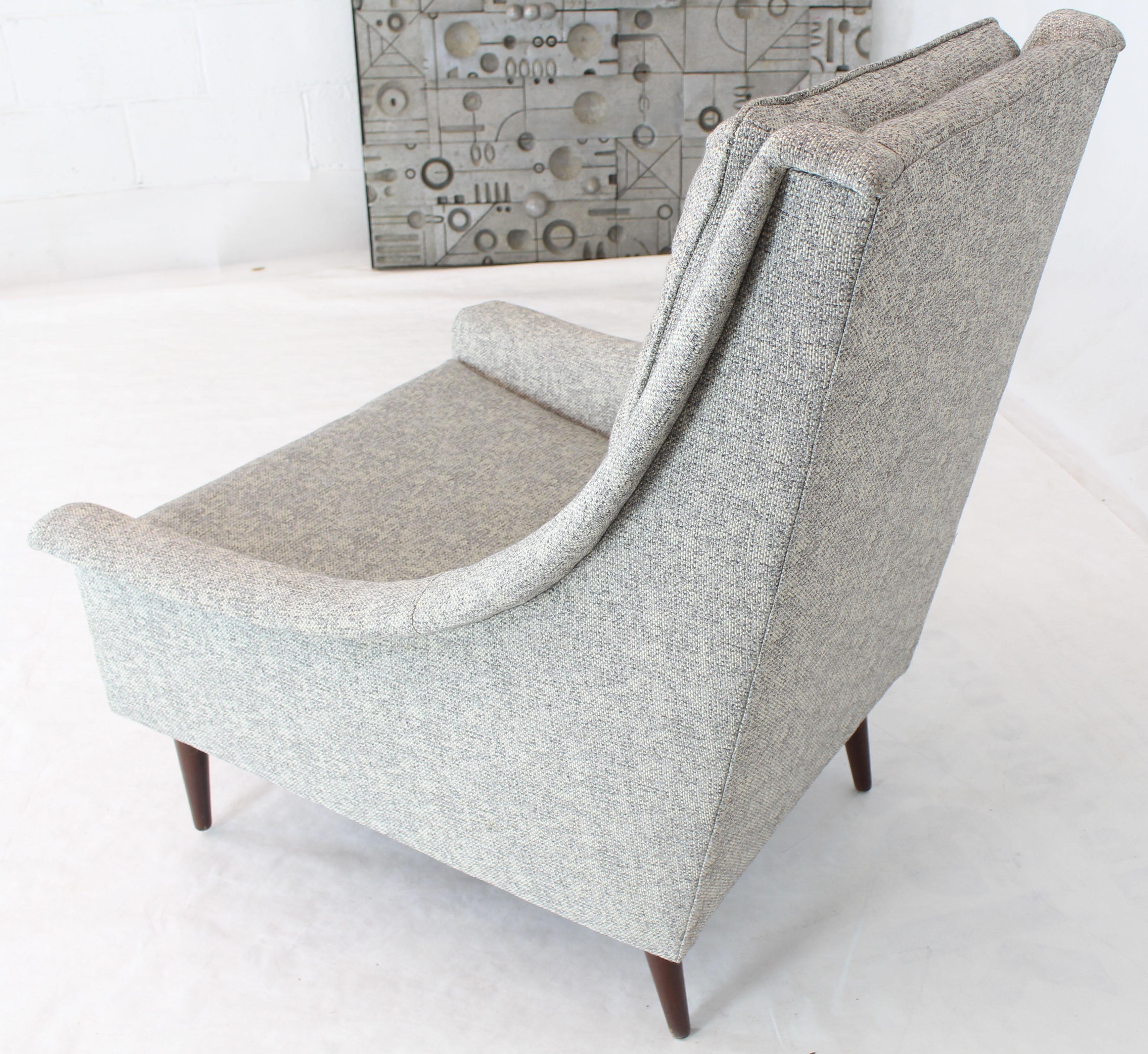 20ième siècle New Upholstery Mid-Century Modern Lounge Chair (Chaise longue du milieu du siècle) en vente