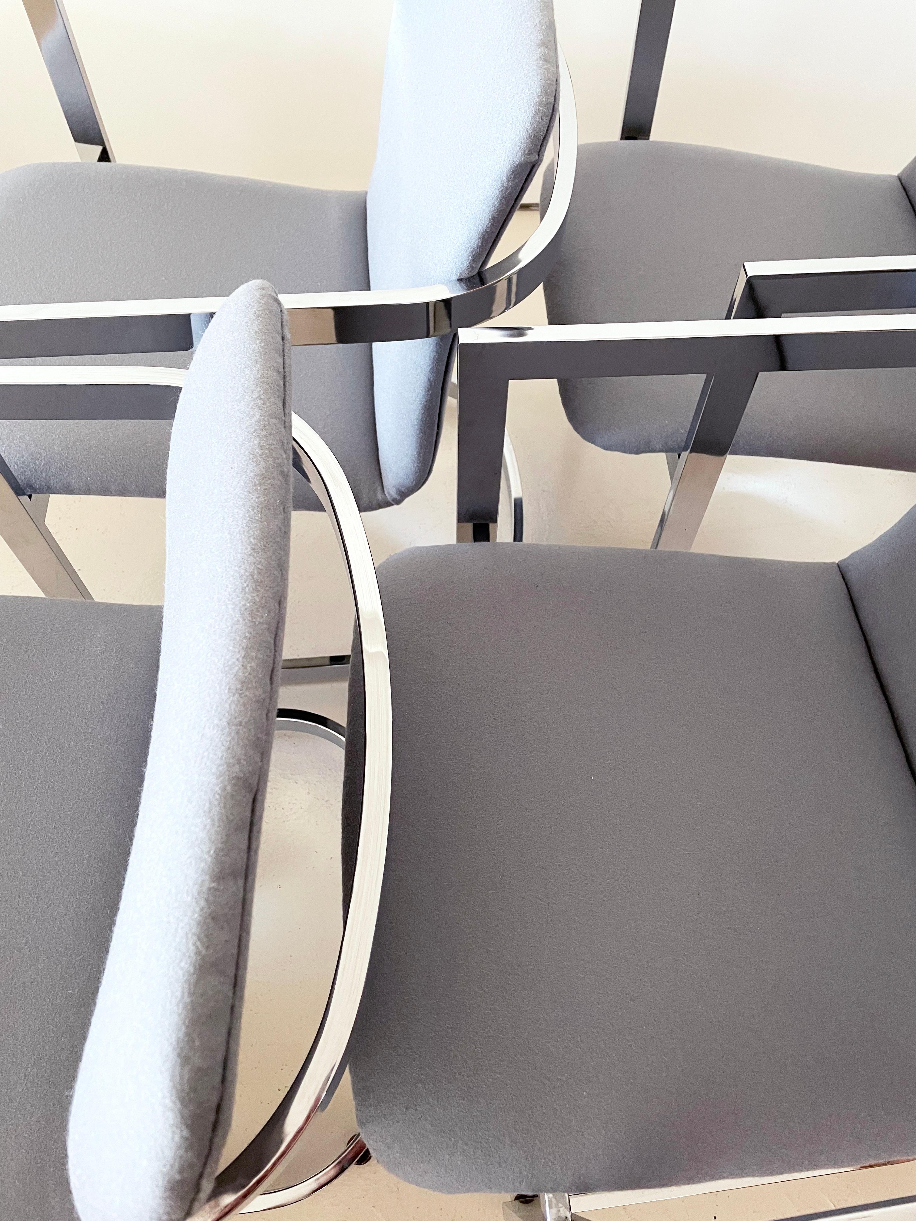 New Upholstery, Milo Baughman Freischwinger aus Chrom, 4er-Set im Angebot 1