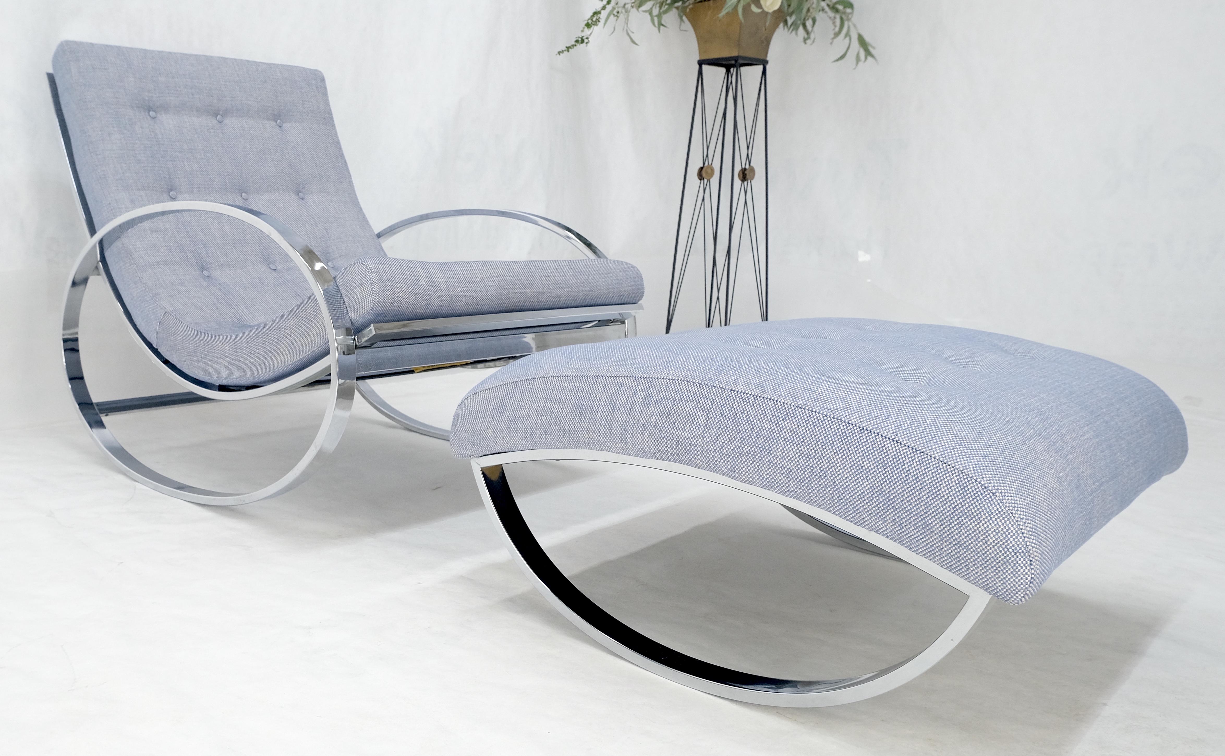 Nuova tappezzeria Renato Zevi Ellipse Base Rocking Chair & Ottoman di Selig MINT in vendita 4