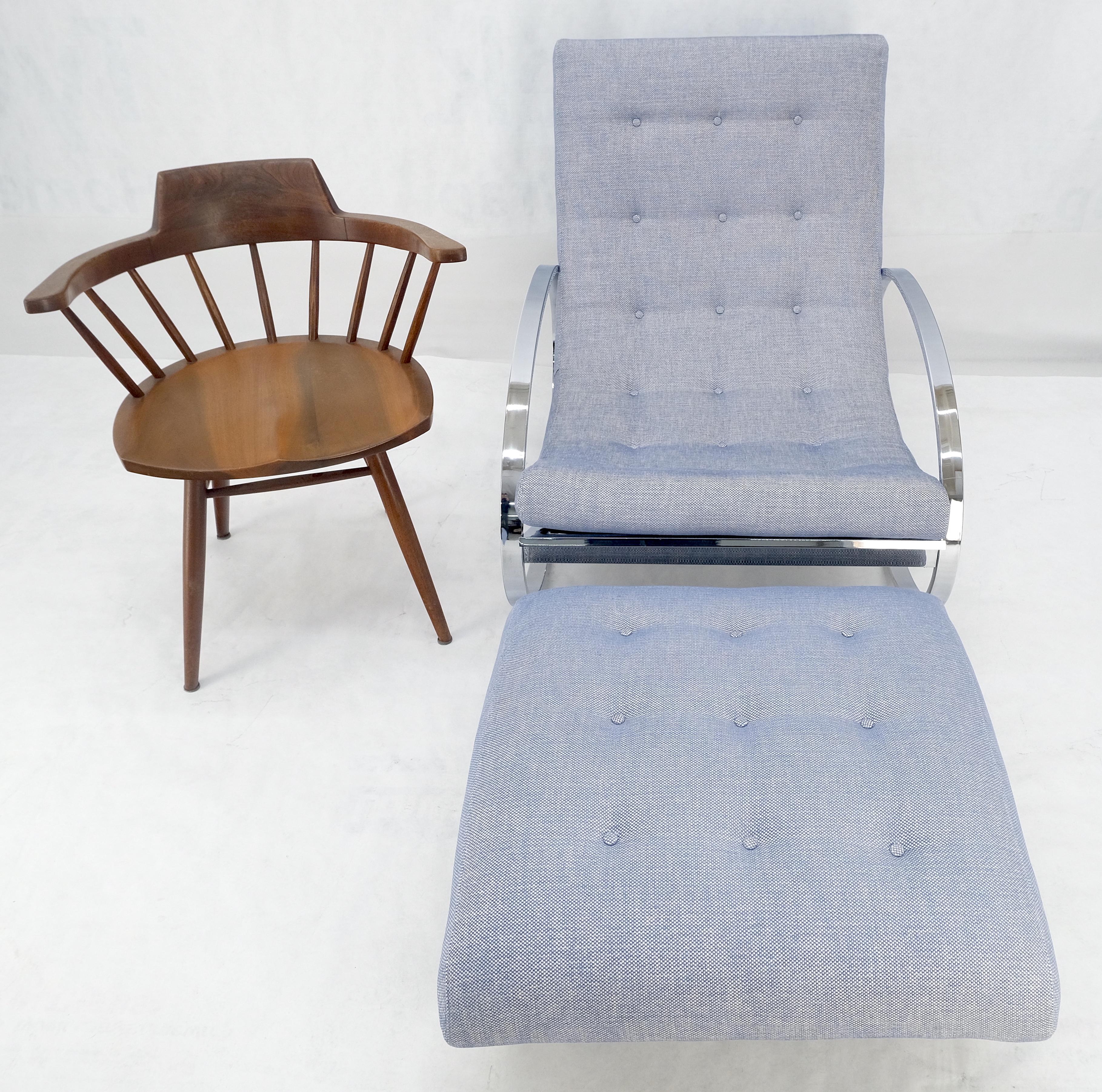 Americano Nuova tappezzeria Renato Zevi Ellipse Base Rocking Chair & Ottoman di Selig MINT in vendita