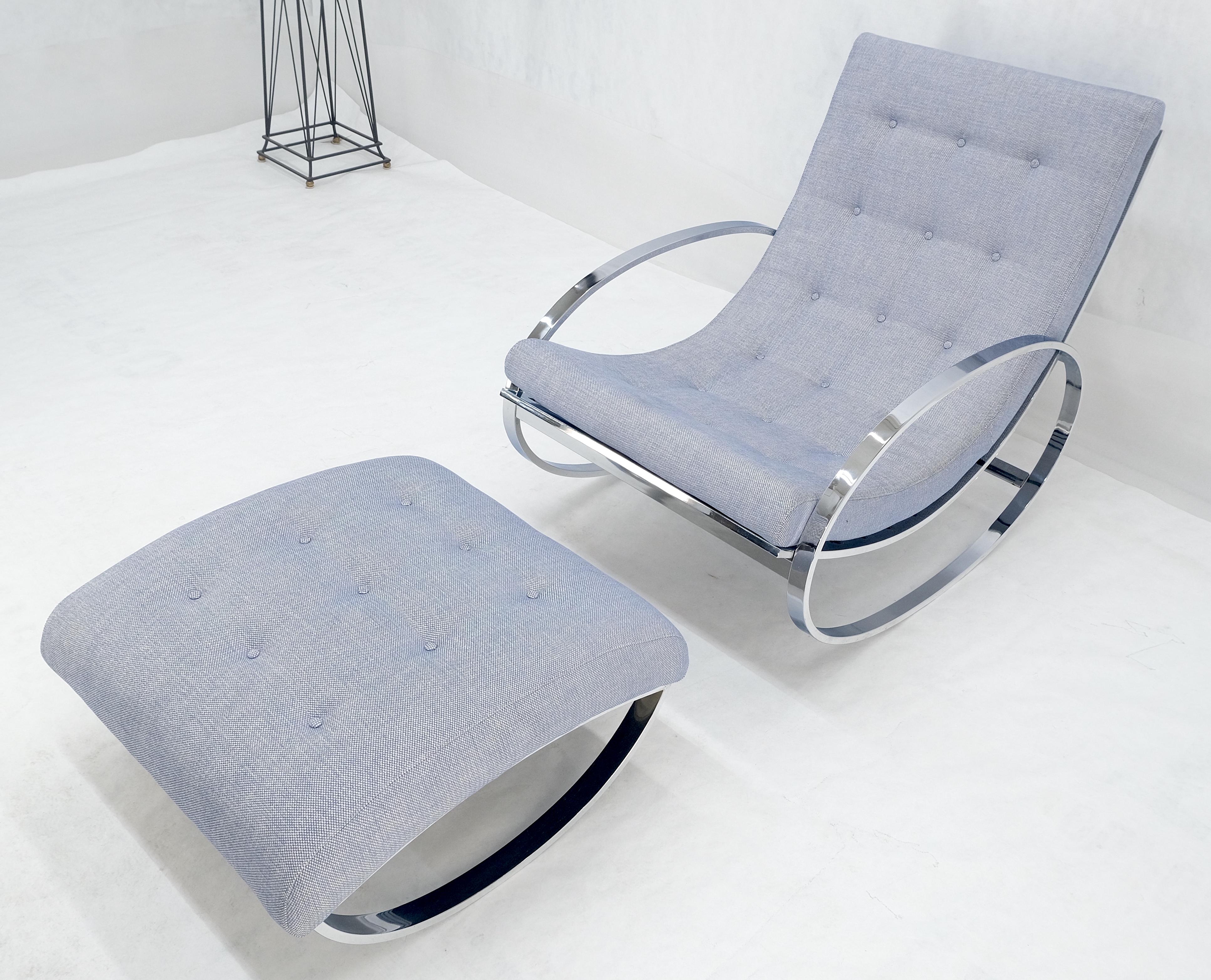 Nuova tappezzeria Renato Zevi Ellipse Base Rocking Chair & Ottoman di Selig MINT in vendita 1