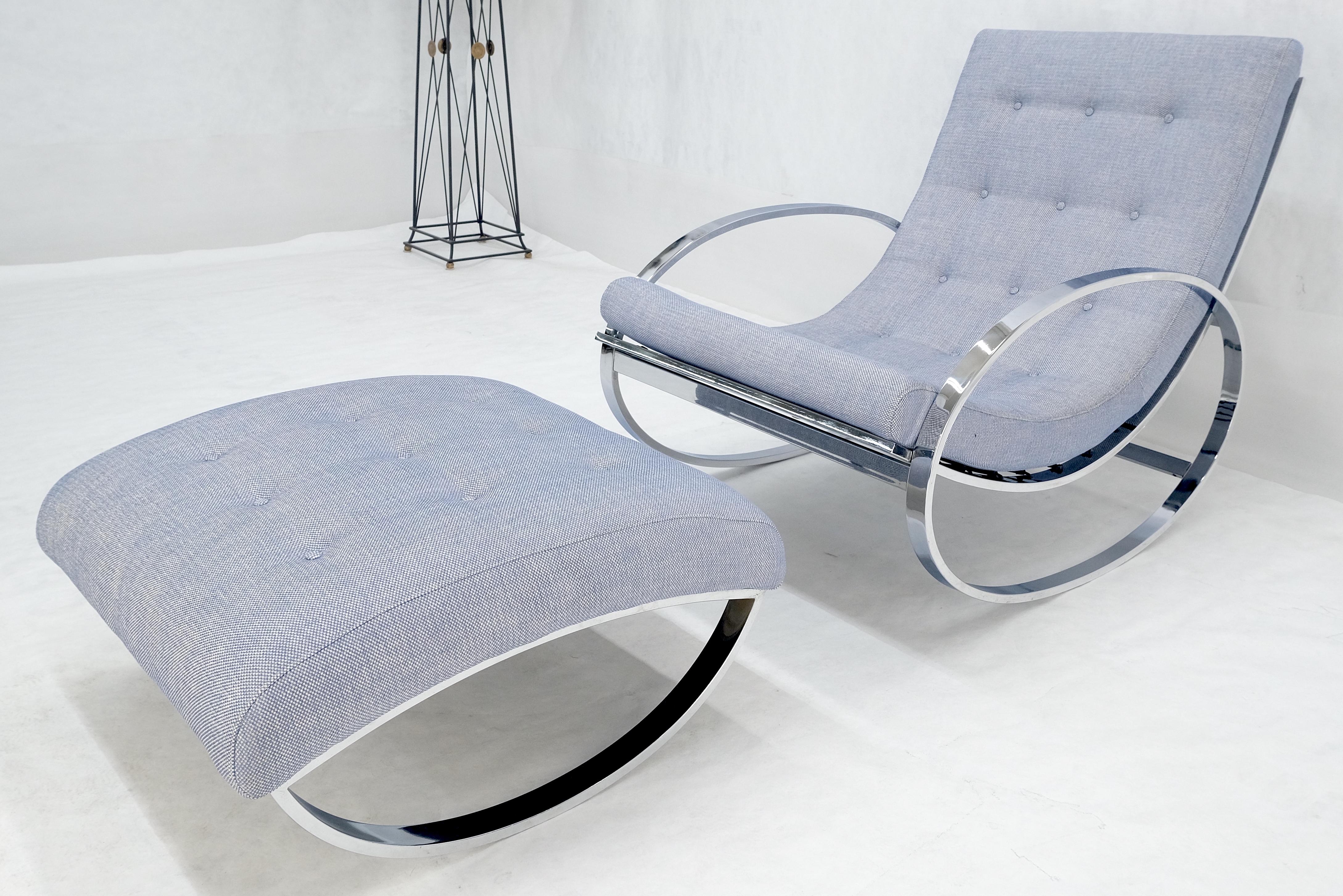 Nuova tappezzeria Renato Zevi Ellipse Base Rocking Chair & Ottoman di Selig MINT in vendita 2