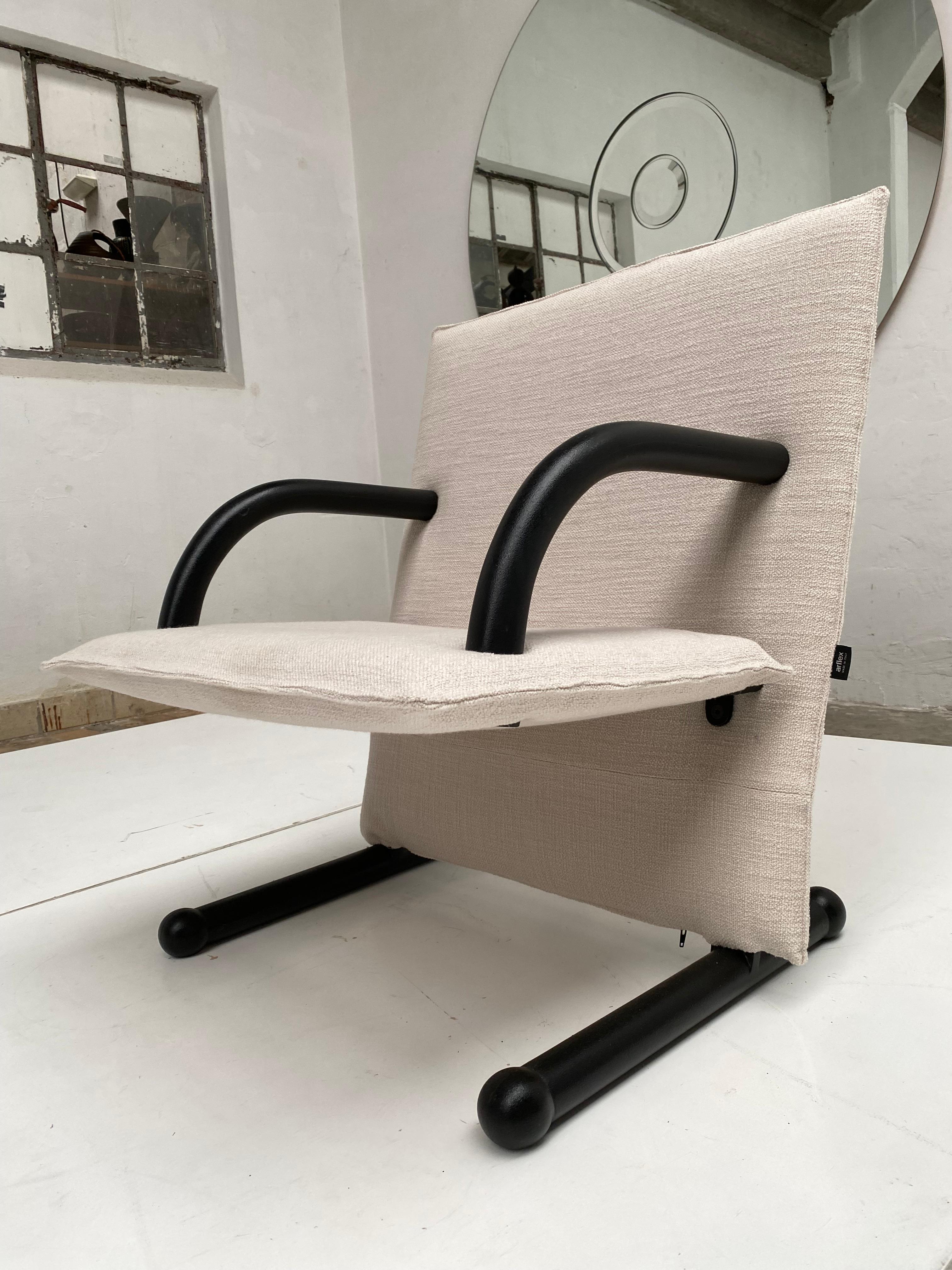 Fauteuil Vintage Arflex – Modèle T-Line – Design Burkhard Vogtherr – Années 80