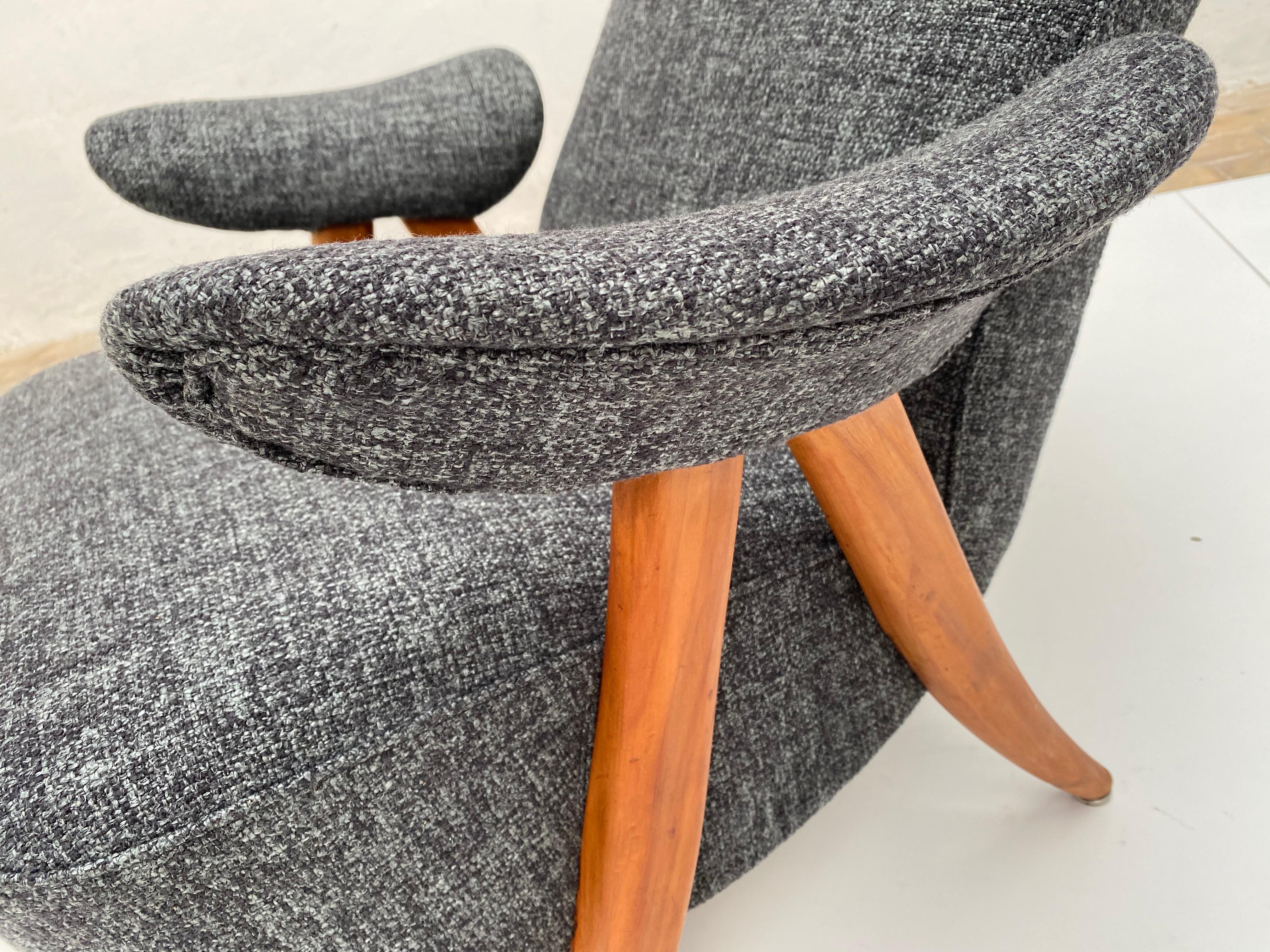 Mid-Century Modern New Upholstery Theo Ruth Model 105 Lounge Chair, Artifort, 1957, the Netherlands