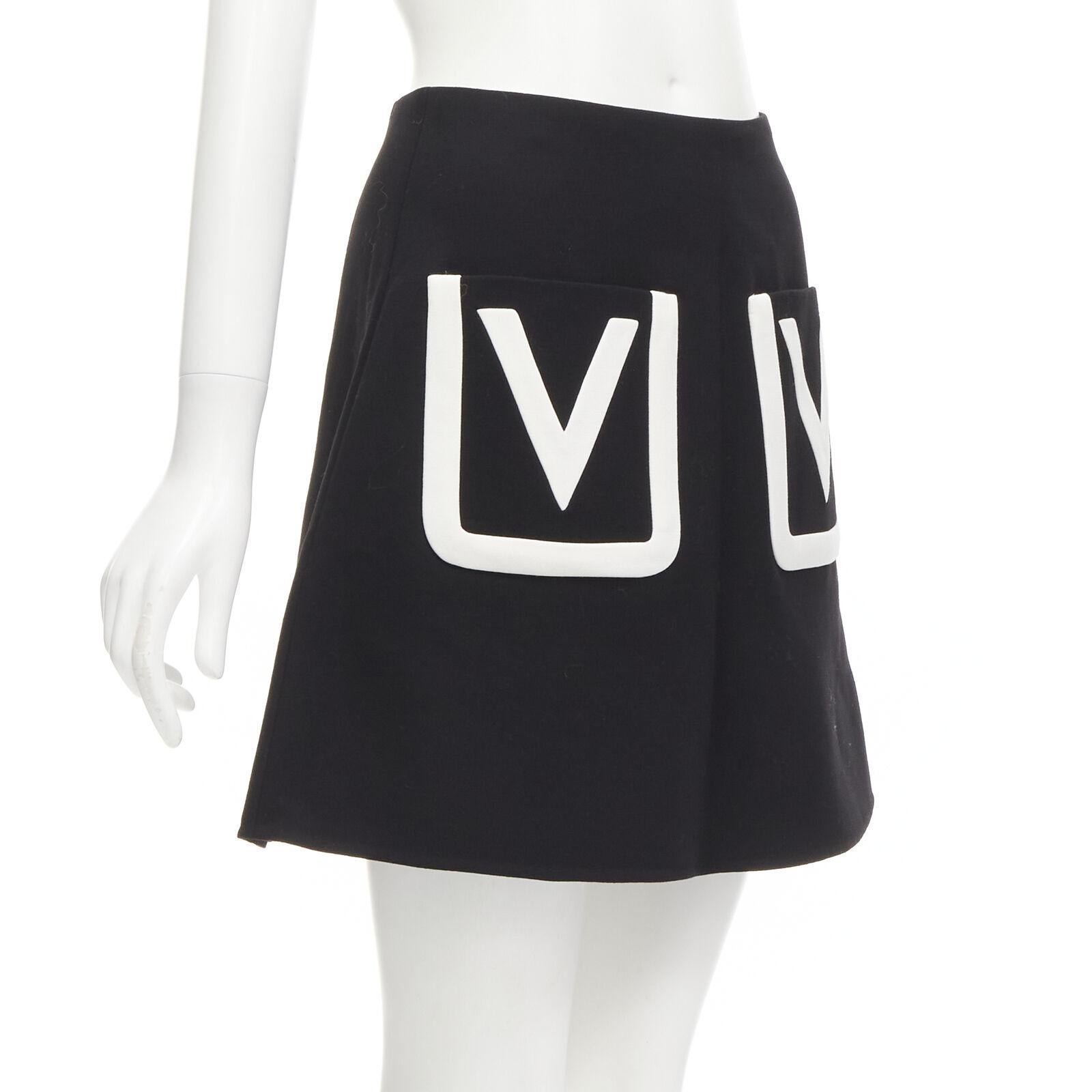 Black new VALENTINO 100% virgin wool black V Logo patch pocket A-line skirt IT38 XS For Sale