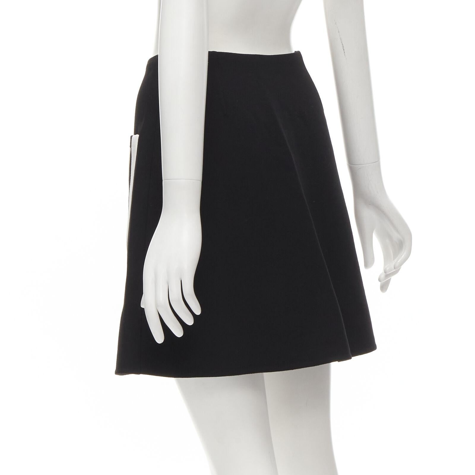 new VALENTINO 100% virgin wool black V Logo patch pocket A-line skirt IT38 XS For Sale 2