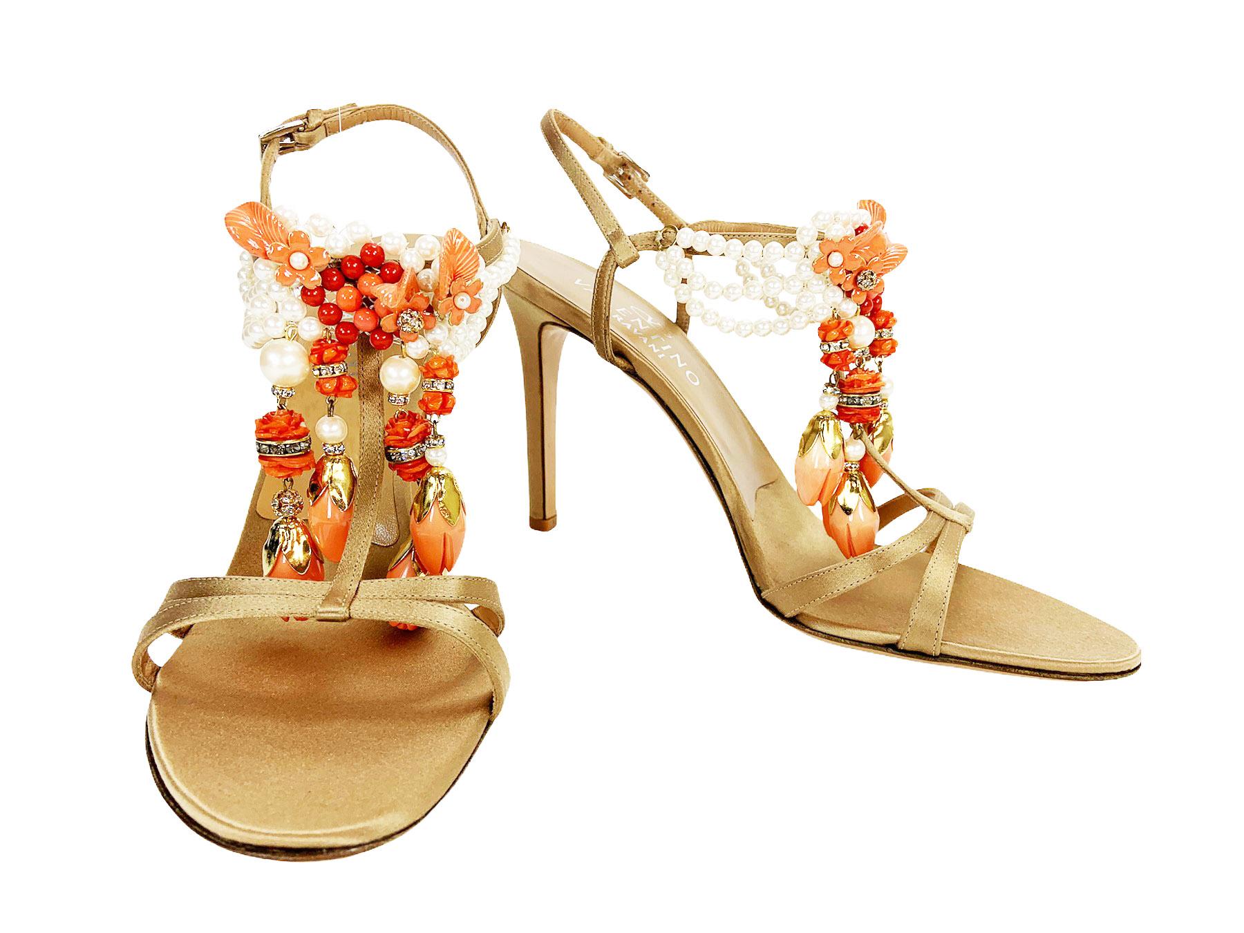 New Valentino Garavani FW 2004 Pearls Crystal Enamel Embellished Sandals 40 - 10 In New Condition For Sale In Montgomery, TX