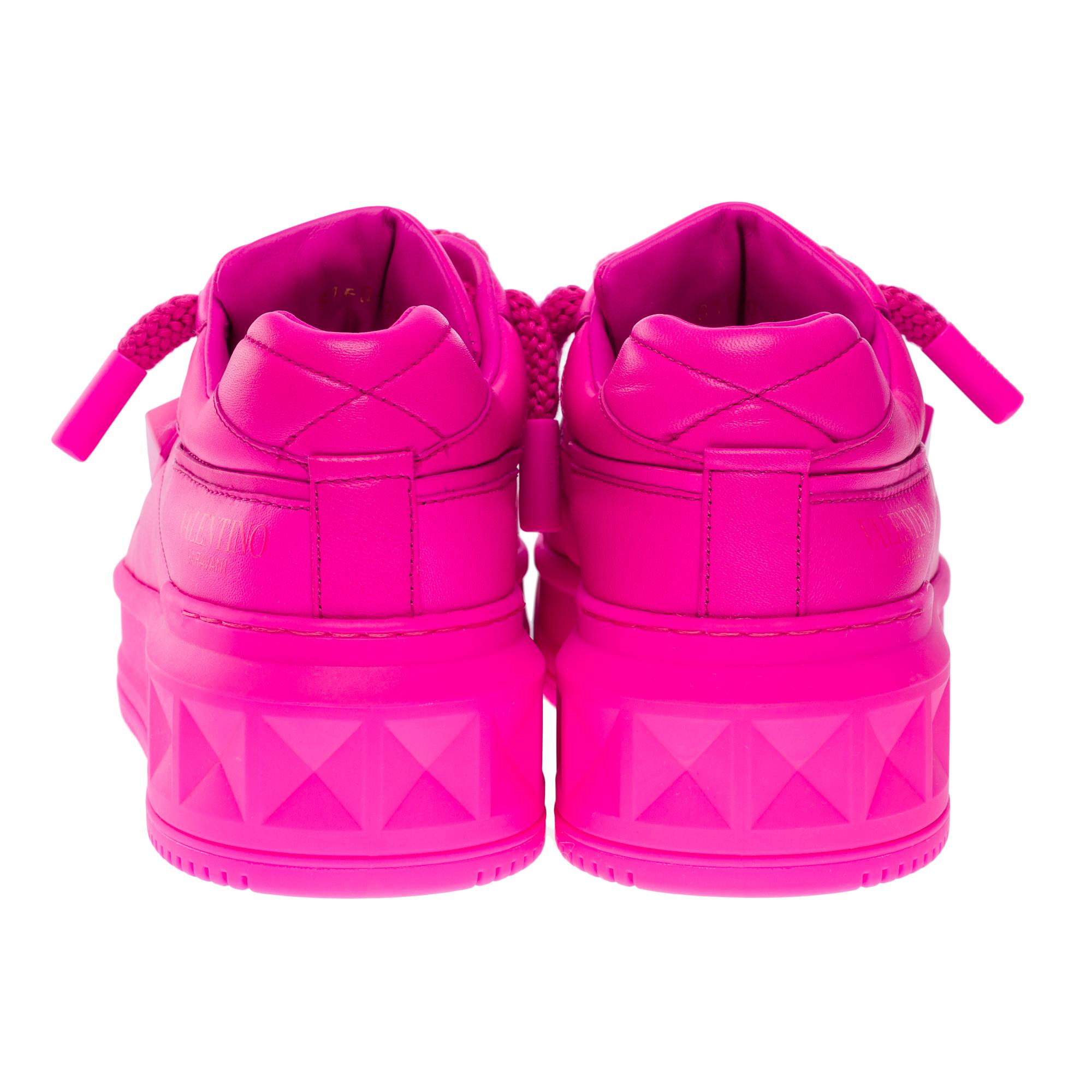 New Valentino Garavani ONE STUD XL Women Sneakers in Pink leather, Size 39 1
