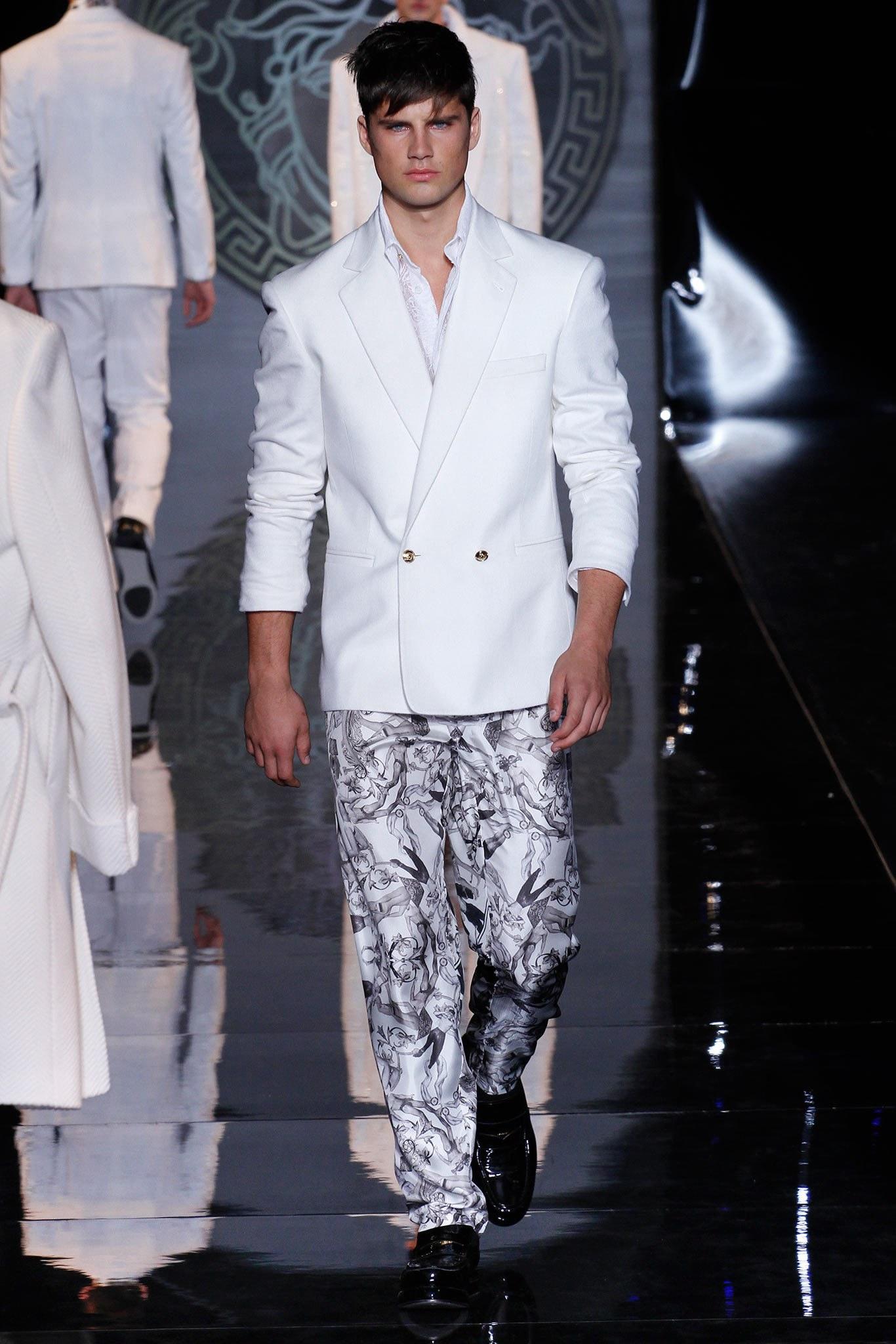 New Versace 100% Silk 90-s Print Lounge Suit for Men  1