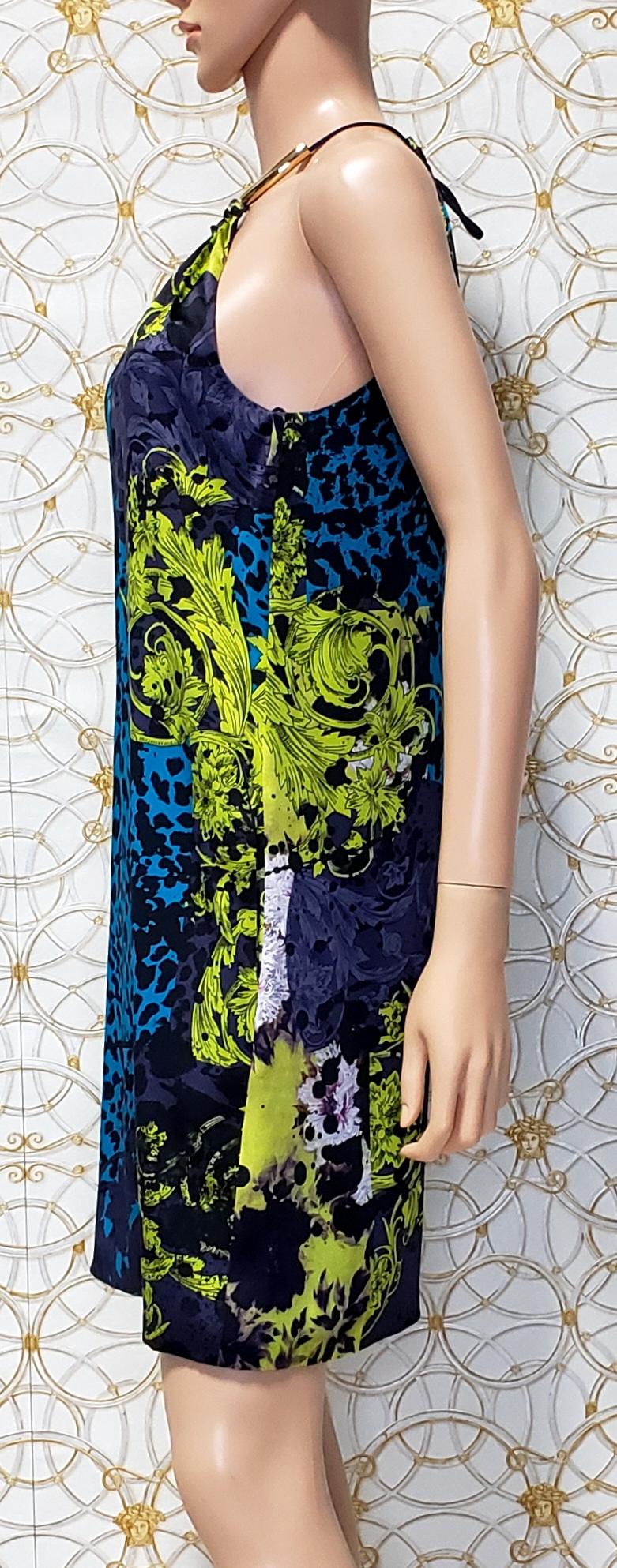 New Versace 100% Silk Barocco Animal Wild Patch Printed Mini Dress Size 38 For Sale 2