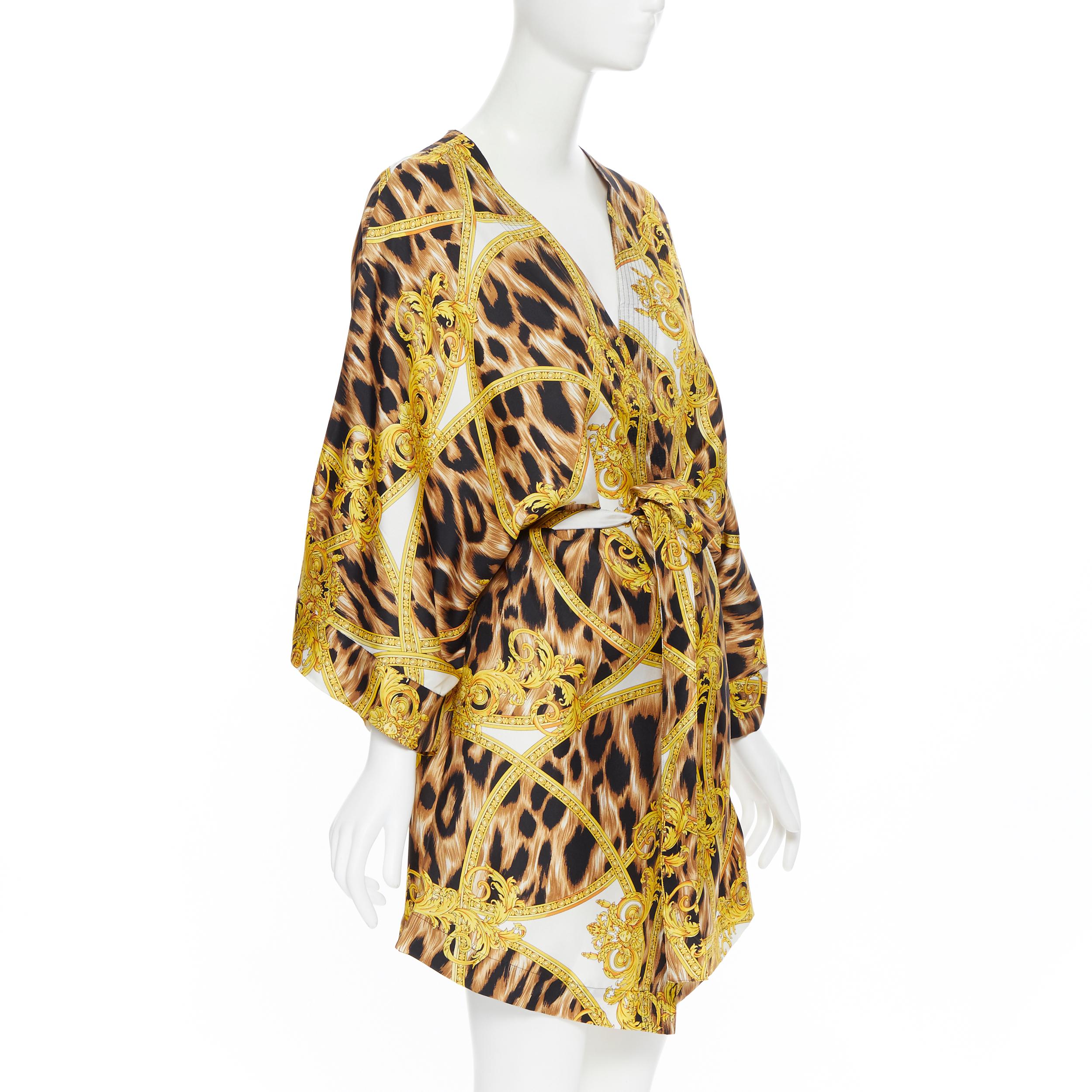 new VERSACE 100% silk brown leopard gold Medusa barocco print kimono robe M In New Condition In Hong Kong, NT