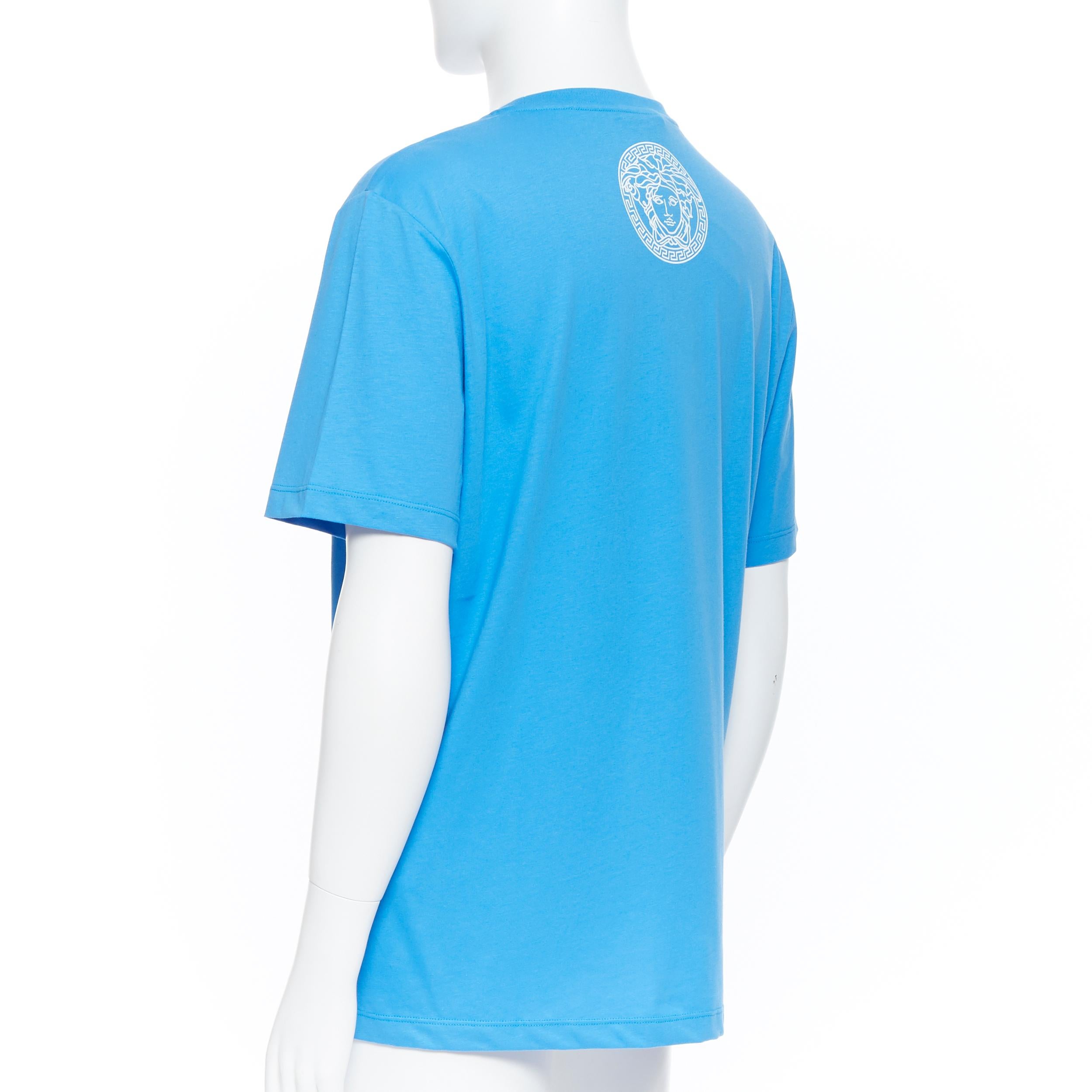 new VERSACE 2018 blue 1990's logo front Medusa print slogan t-shirt 4XL In Excellent Condition In Hong Kong, NT