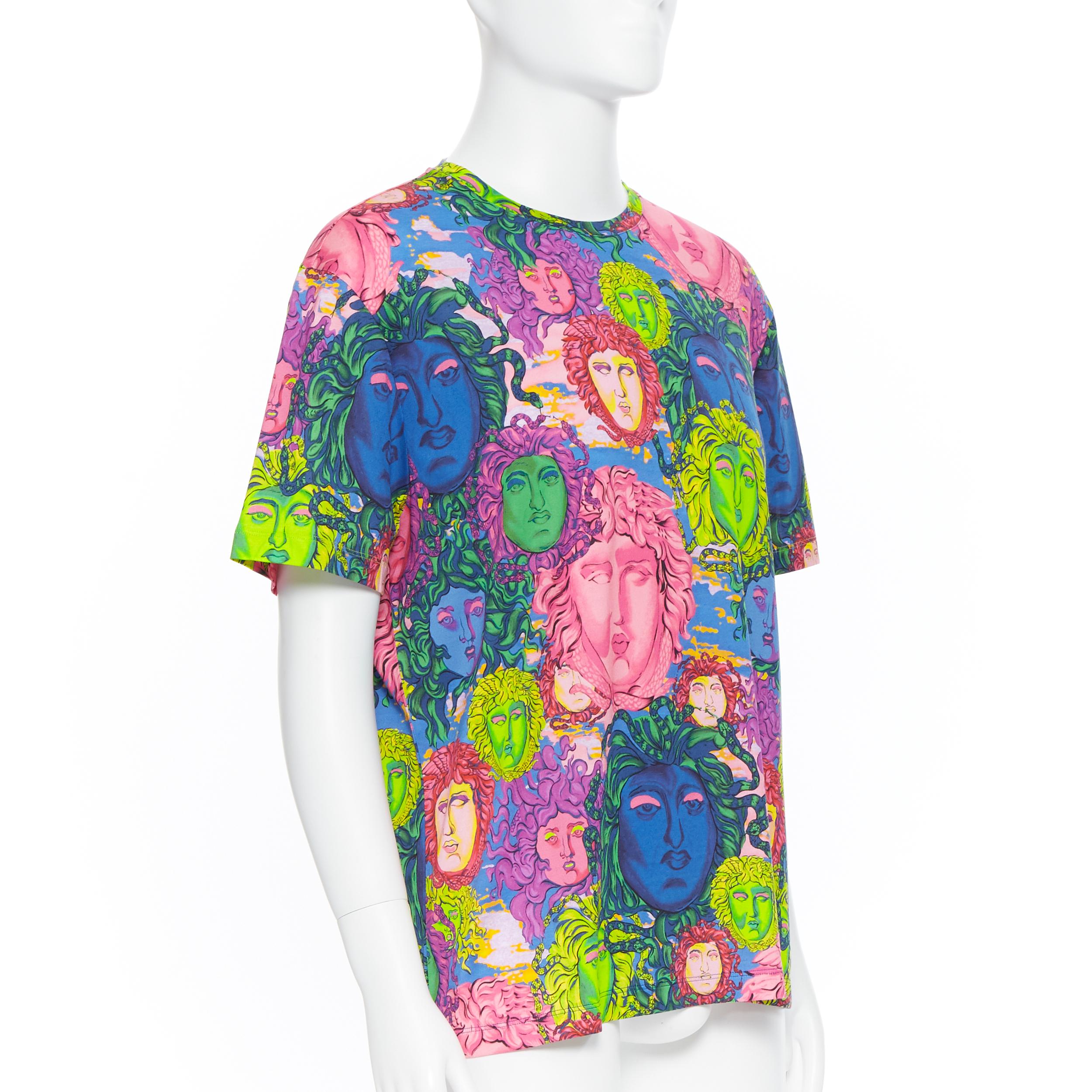 new VERSACE 2018 Pop Foulard multicolour neon Medusa all-over print t-shirt XXXL In Excellent Condition In Hong Kong, NT