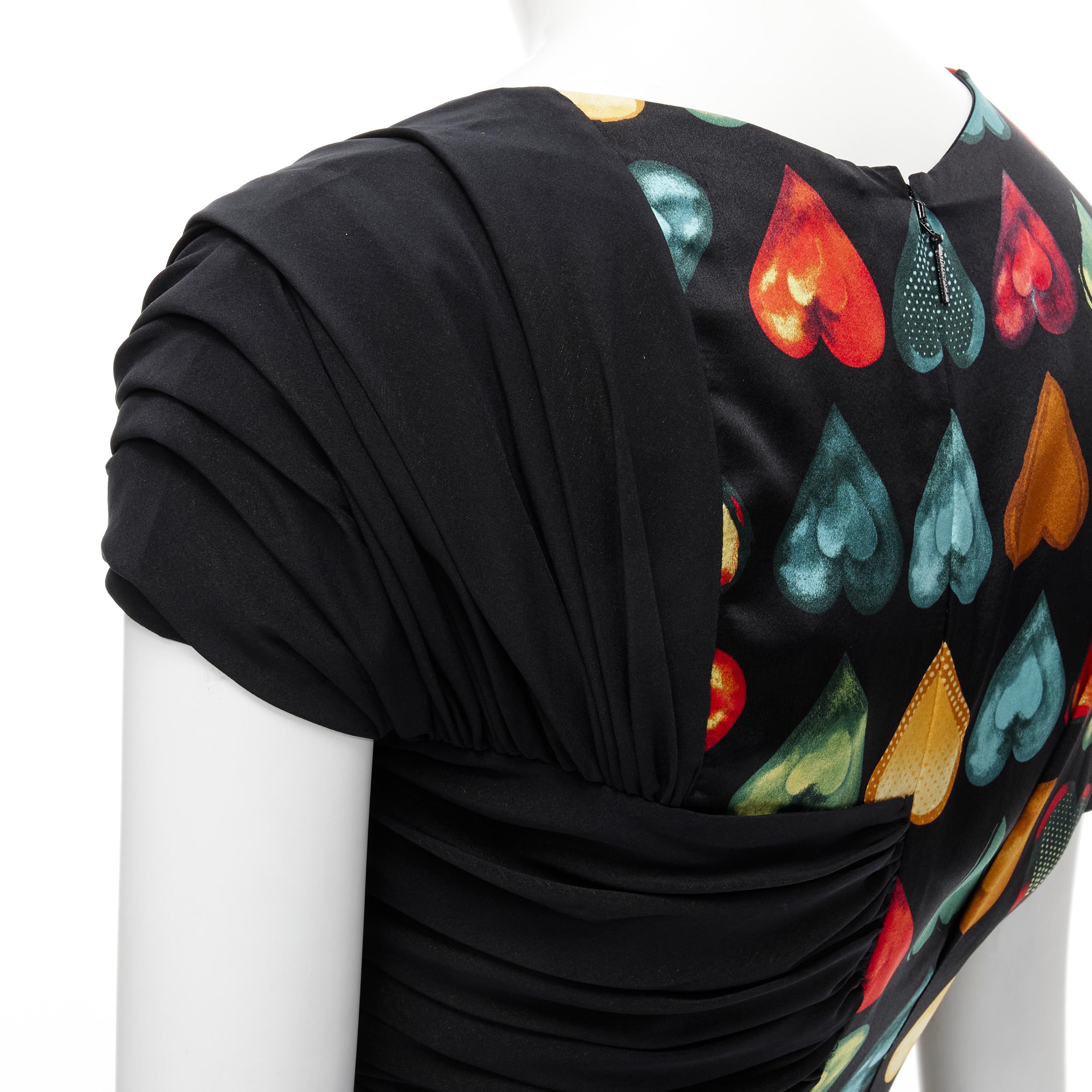 new VERSACE 2019 Runway Jim Dine heart print gold safety pin dress IT38 XS In New Condition In Hong Kong, NT